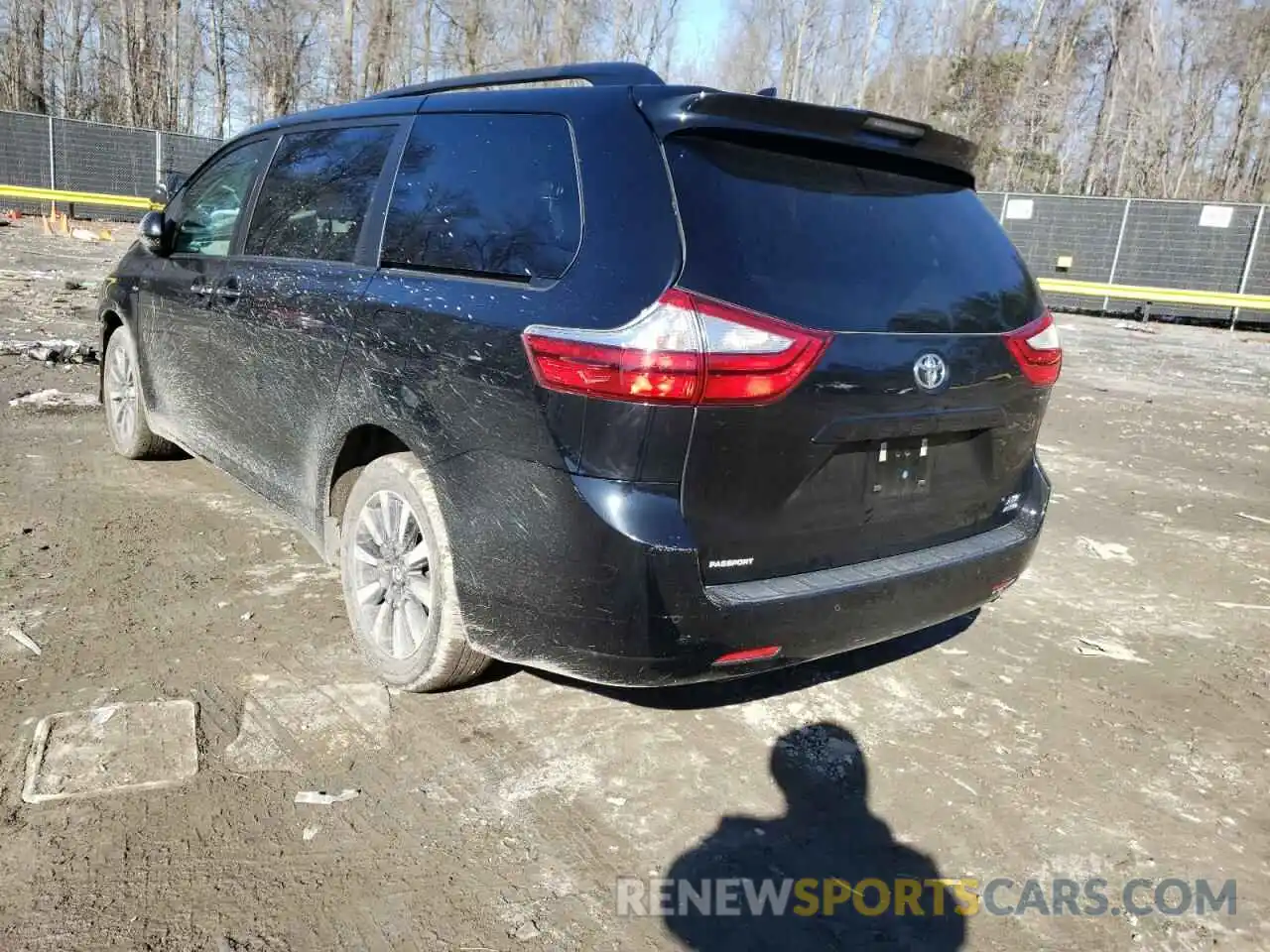 3 Фотография поврежденного автомобиля 5TDDZ3DC0KS225287 TOYOTA SIENNA 2019