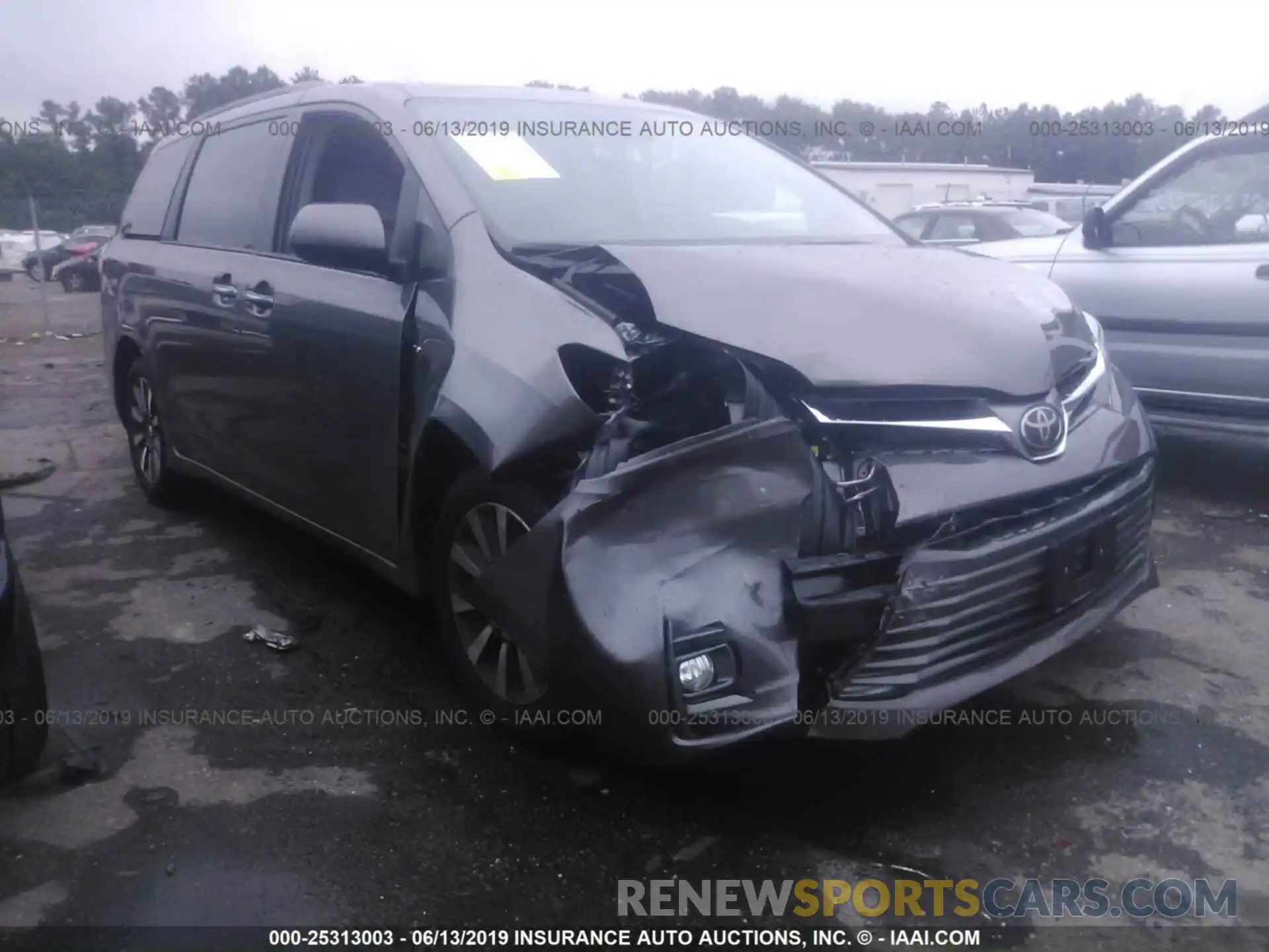 6 Photograph of a damaged car 5TDDZ3DC1KS211320 TOYOTA SIENNA 2019