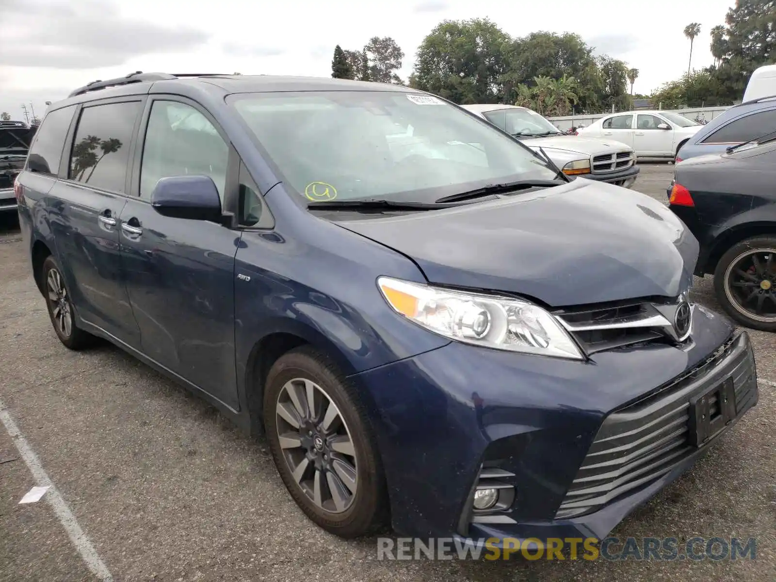 1 Photograph of a damaged car 5TDDZ3DC1KS212354 TOYOTA SIENNA 2019