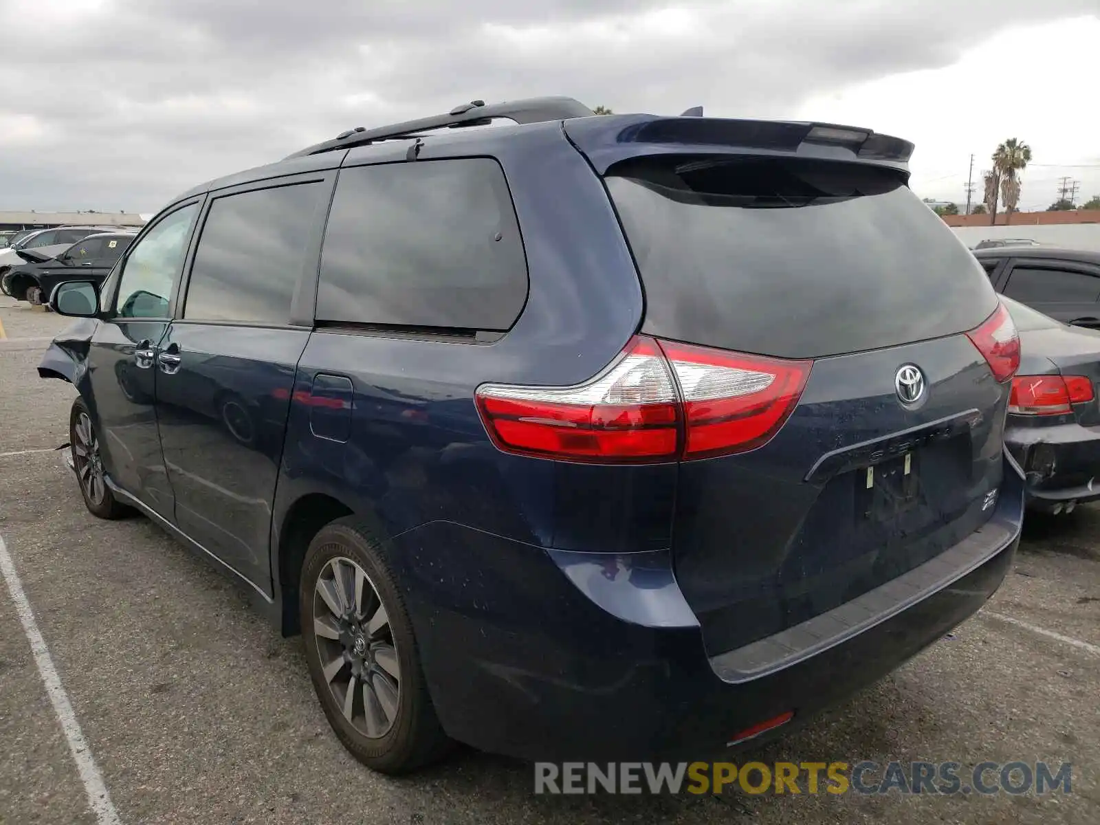 3 Фотография поврежденного автомобиля 5TDDZ3DC1KS212354 TOYOTA SIENNA 2019