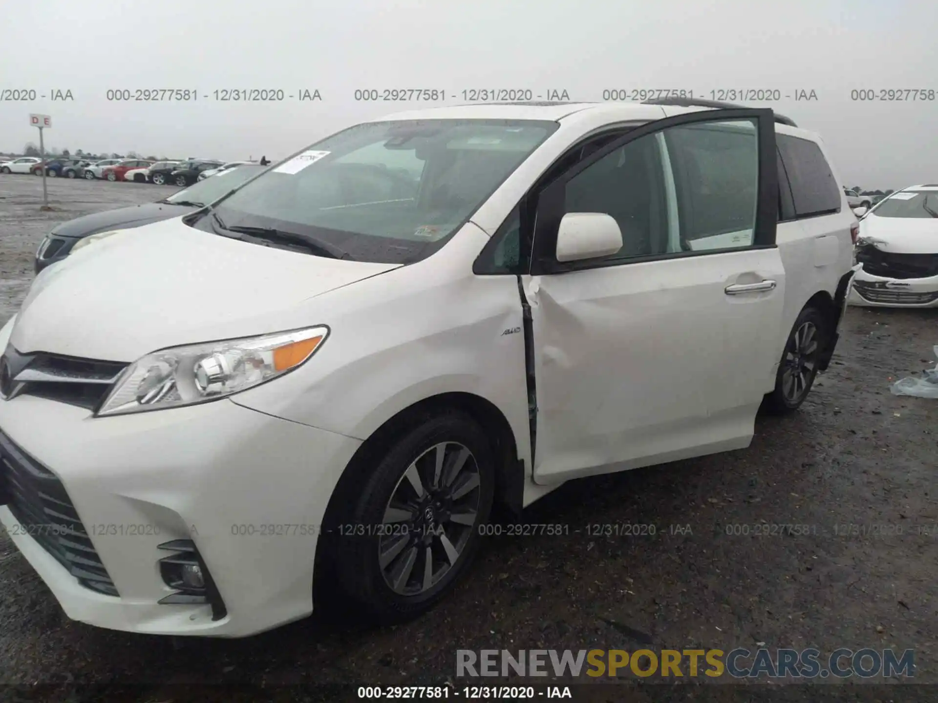 2 Photograph of a damaged car 5TDDZ3DC1KS215528 TOYOTA SIENNA 2019