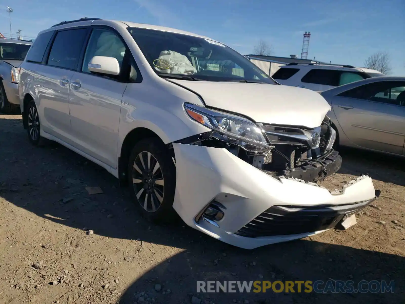 1 Photograph of a damaged car 5TDDZ3DC1KS218252 TOYOTA SIENNA 2019