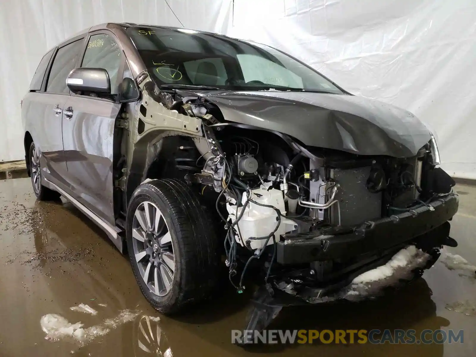 1 Photograph of a damaged car 5TDDZ3DC1KS219014 TOYOTA SIENNA 2019