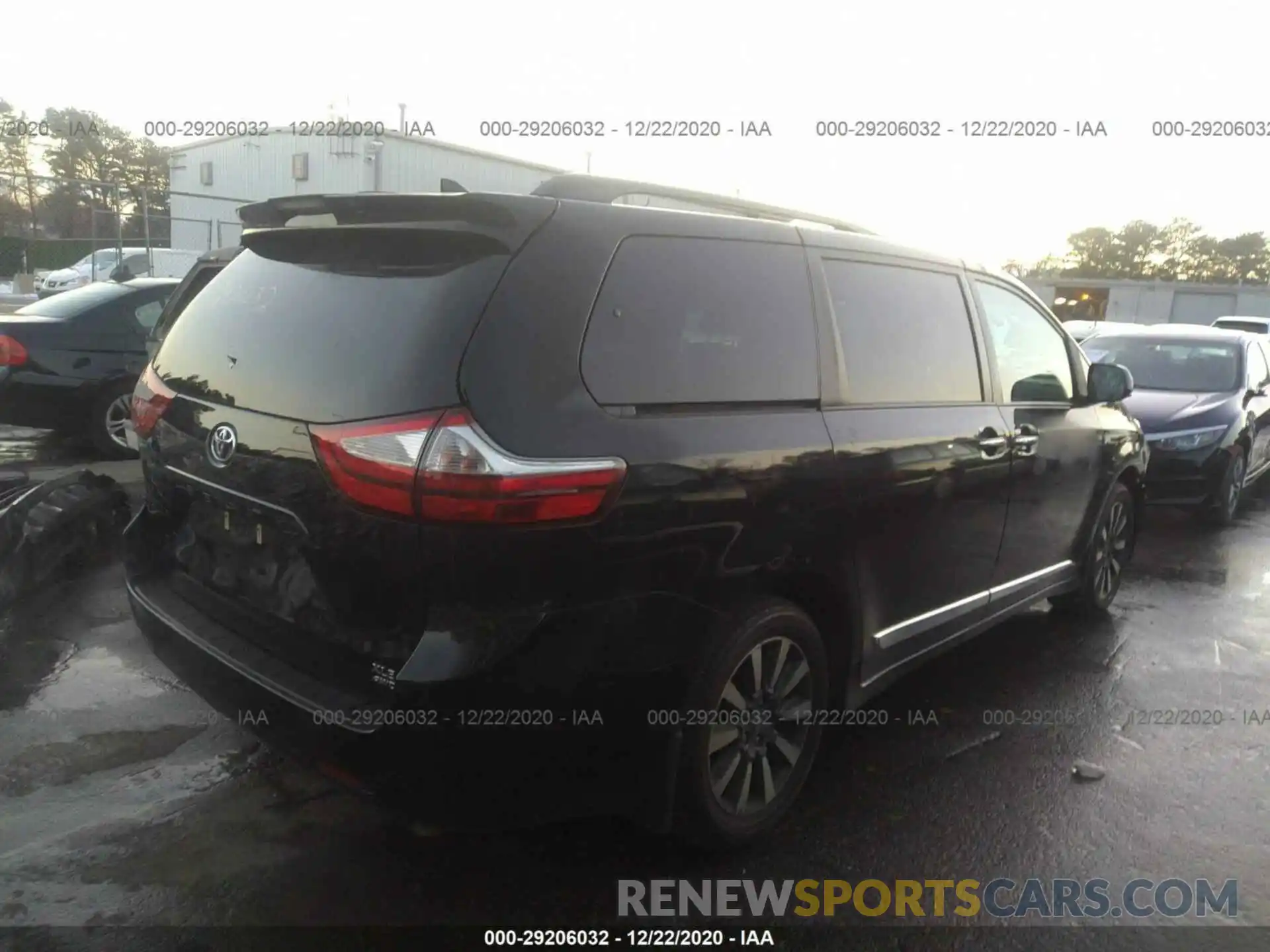 4 Фотография поврежденного автомобиля 5TDDZ3DC1KS219031 TOYOTA SIENNA 2019