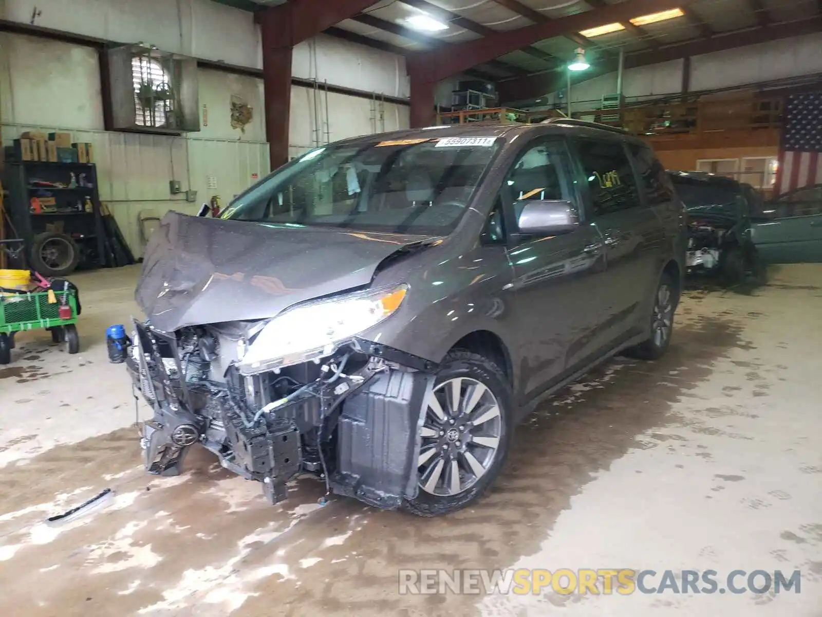 2 Photograph of a damaged car 5TDDZ3DC1KS224004 TOYOTA SIENNA 2019