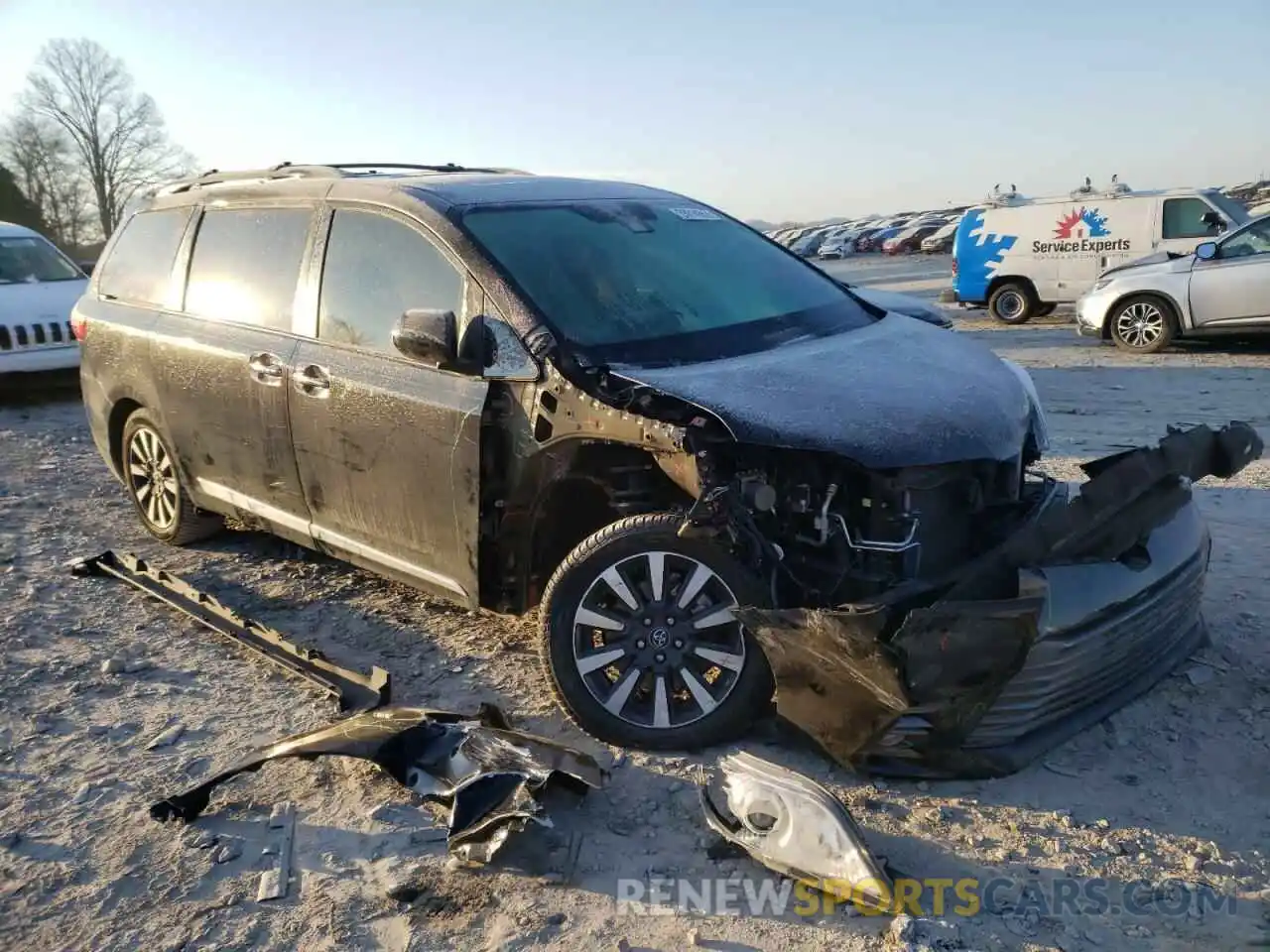 1 Photograph of a damaged car 5TDDZ3DC1KS226786 TOYOTA SIENNA 2019