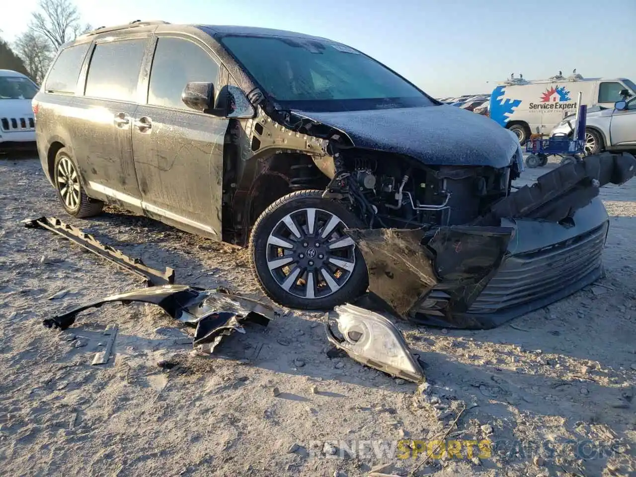 9 Photograph of a damaged car 5TDDZ3DC1KS226786 TOYOTA SIENNA 2019