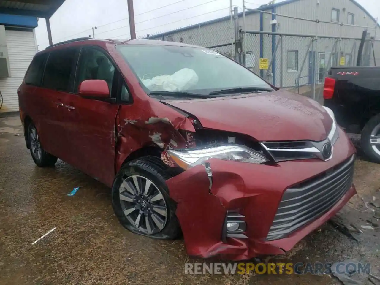 1 Photograph of a damaged car 5TDDZ3DC1KS227047 TOYOTA SIENNA 2019