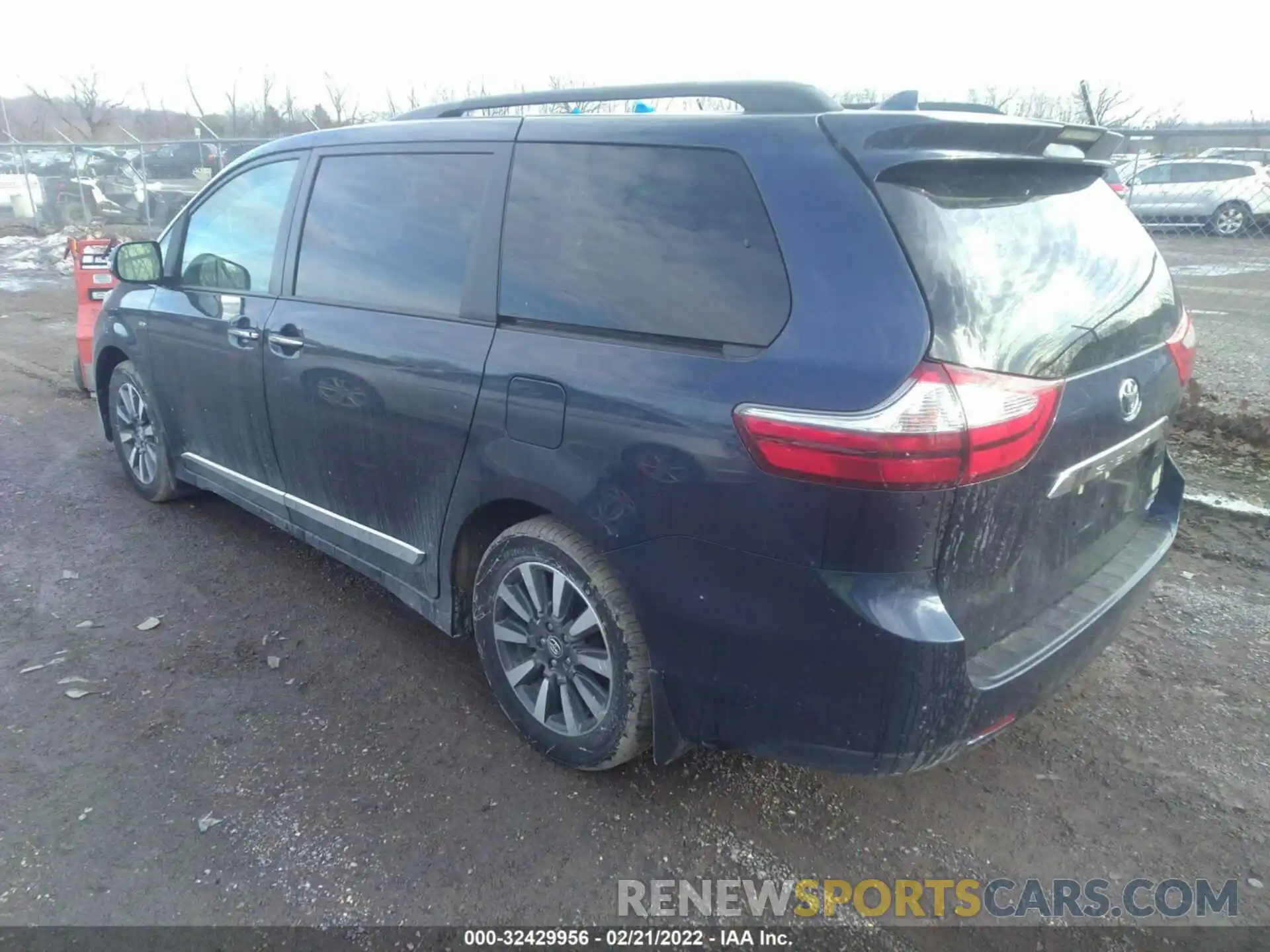 3 Фотография поврежденного автомобиля 5TDDZ3DC1KS227162 TOYOTA SIENNA 2019