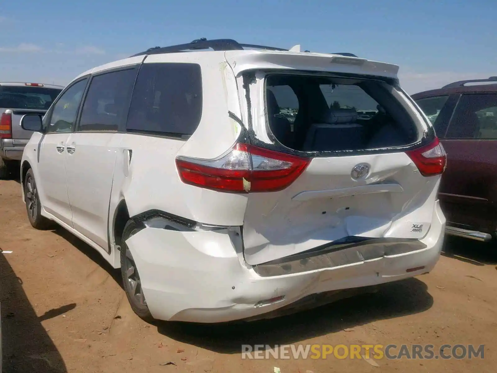 3 Фотография поврежденного автомобиля 5TDDZ3DC1KS227548 TOYOTA SIENNA 2019