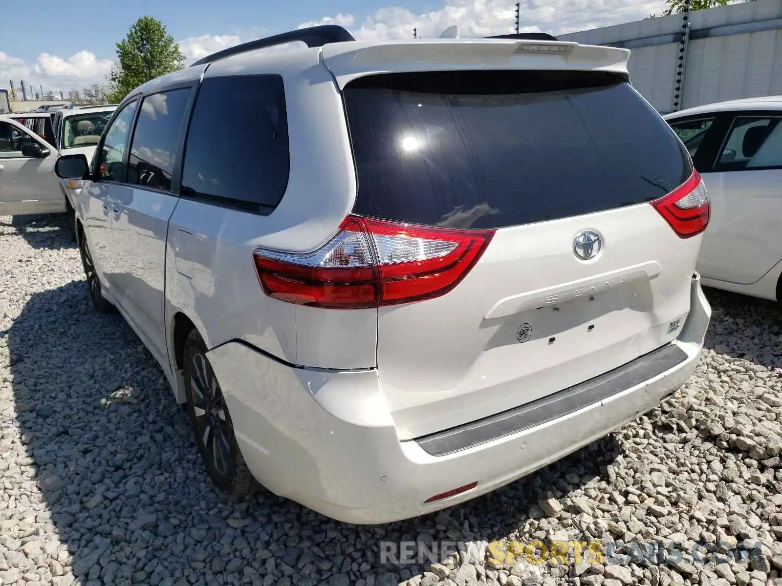 3 Фотография поврежденного автомобиля 5TDDZ3DC2KS217739 TOYOTA SIENNA 2019