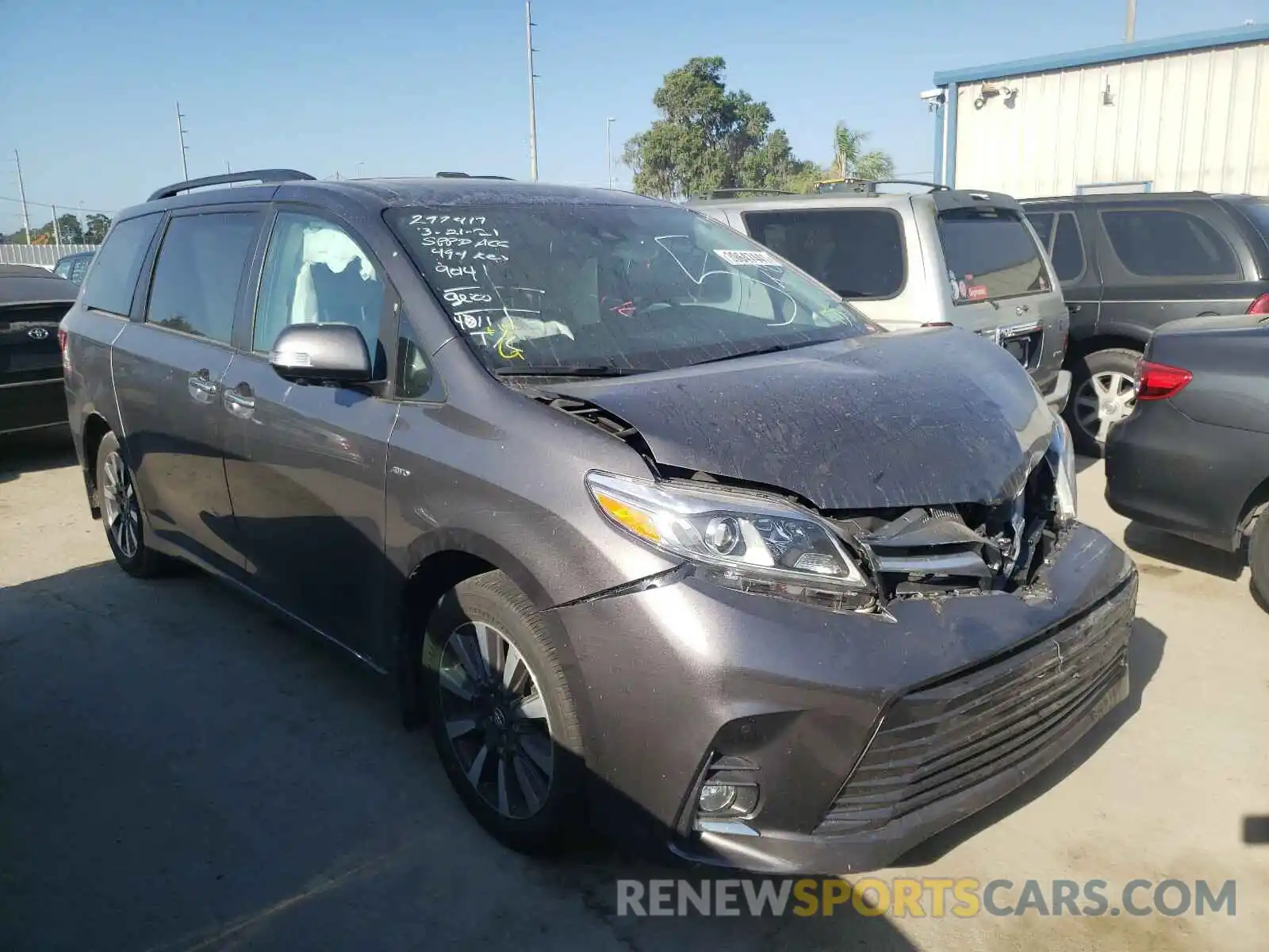 1 Photograph of a damaged car 5TDDZ3DC2KS218325 TOYOTA SIENNA 2019