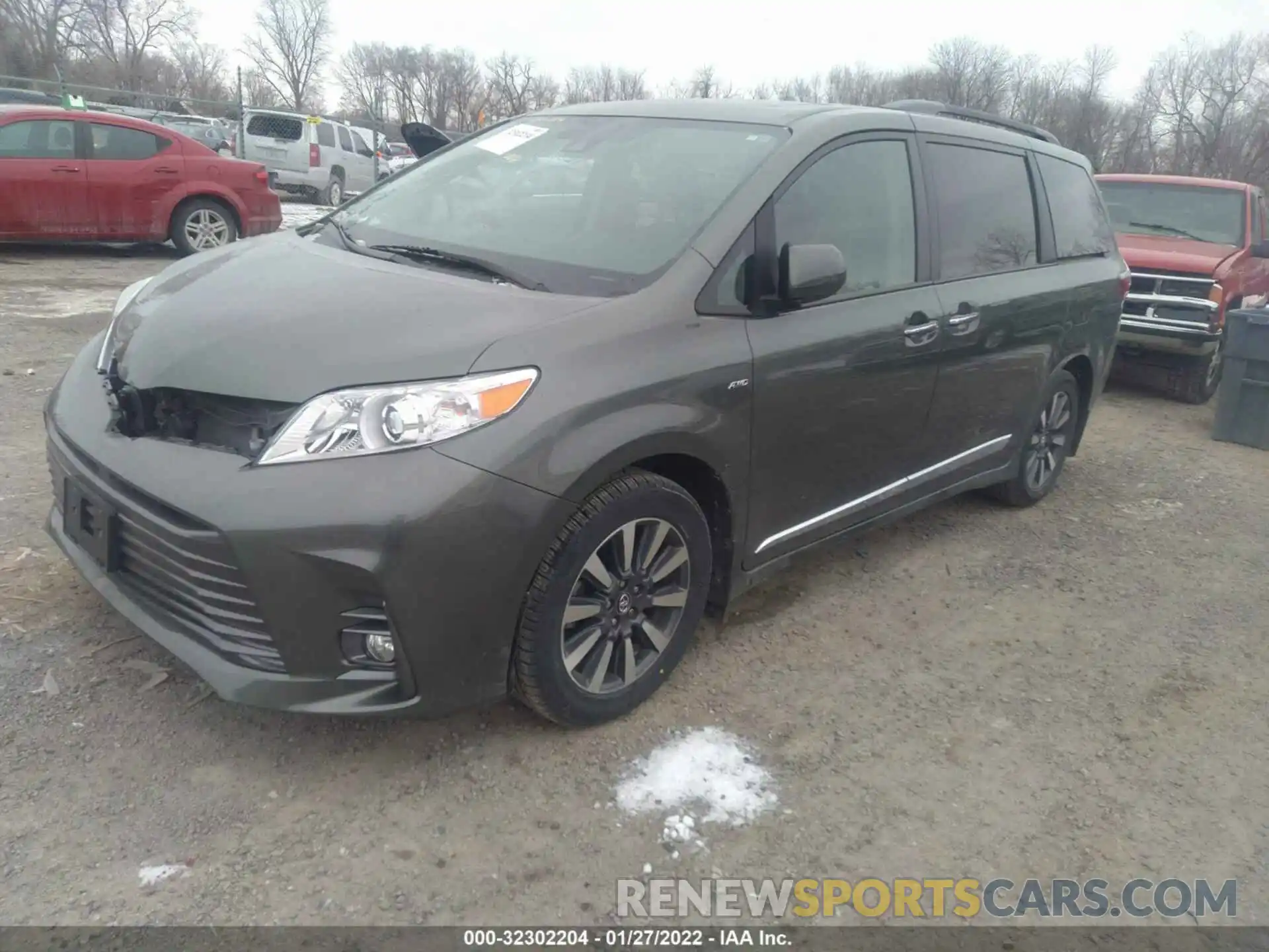 2 Photograph of a damaged car 5TDDZ3DC2KS220902 TOYOTA SIENNA 2019