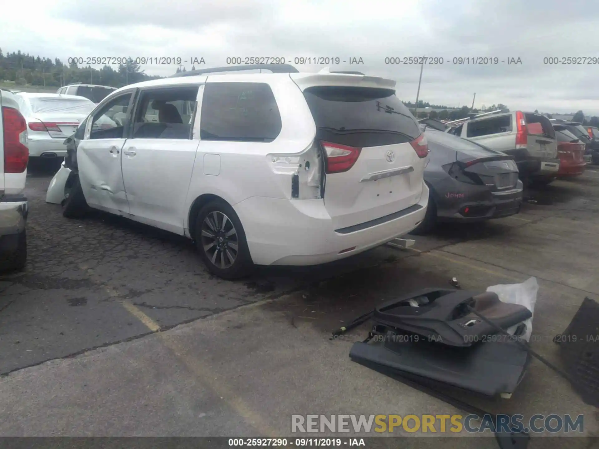 3 Фотография поврежденного автомобиля 5TDDZ3DC2KS220947 TOYOTA SIENNA 2019