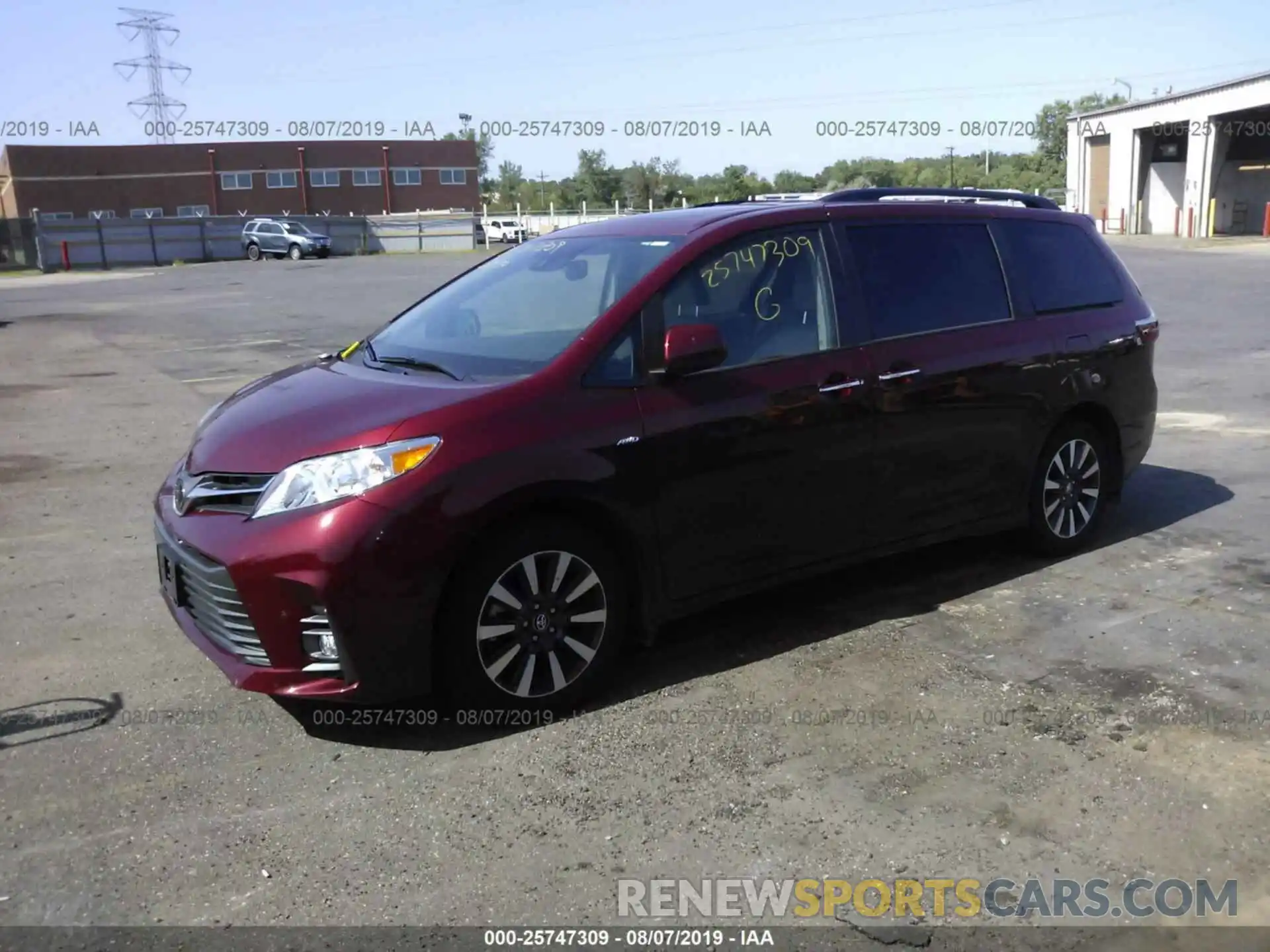 2 Photograph of a damaged car 5TDDZ3DC2KS221595 TOYOTA SIENNA 2019