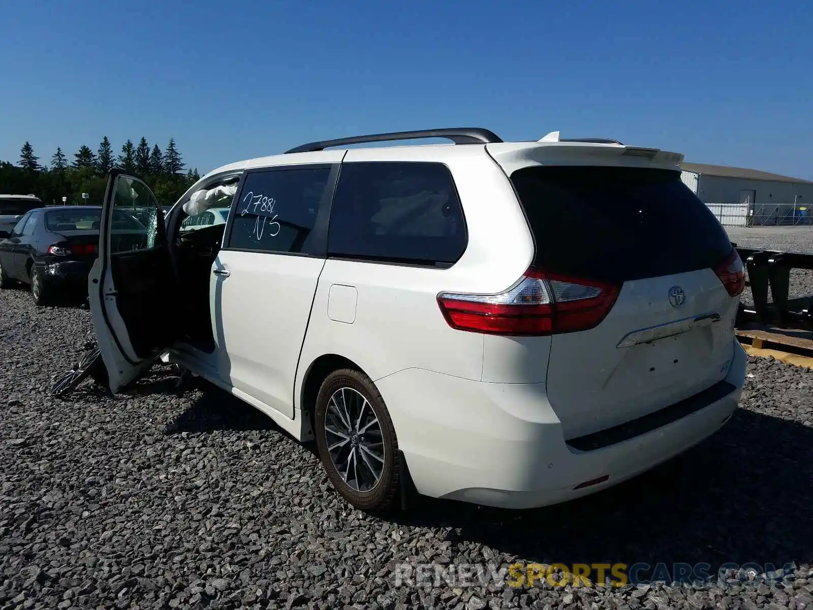 3 Фотография поврежденного автомобиля 5TDDZ3DC2KS222469 TOYOTA SIENNA 2019