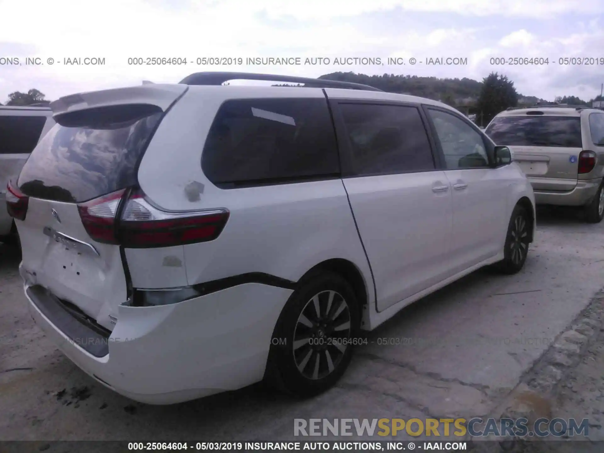 4 Фотография поврежденного автомобиля 5TDDZ3DC2KS224397 TOYOTA SIENNA 2019