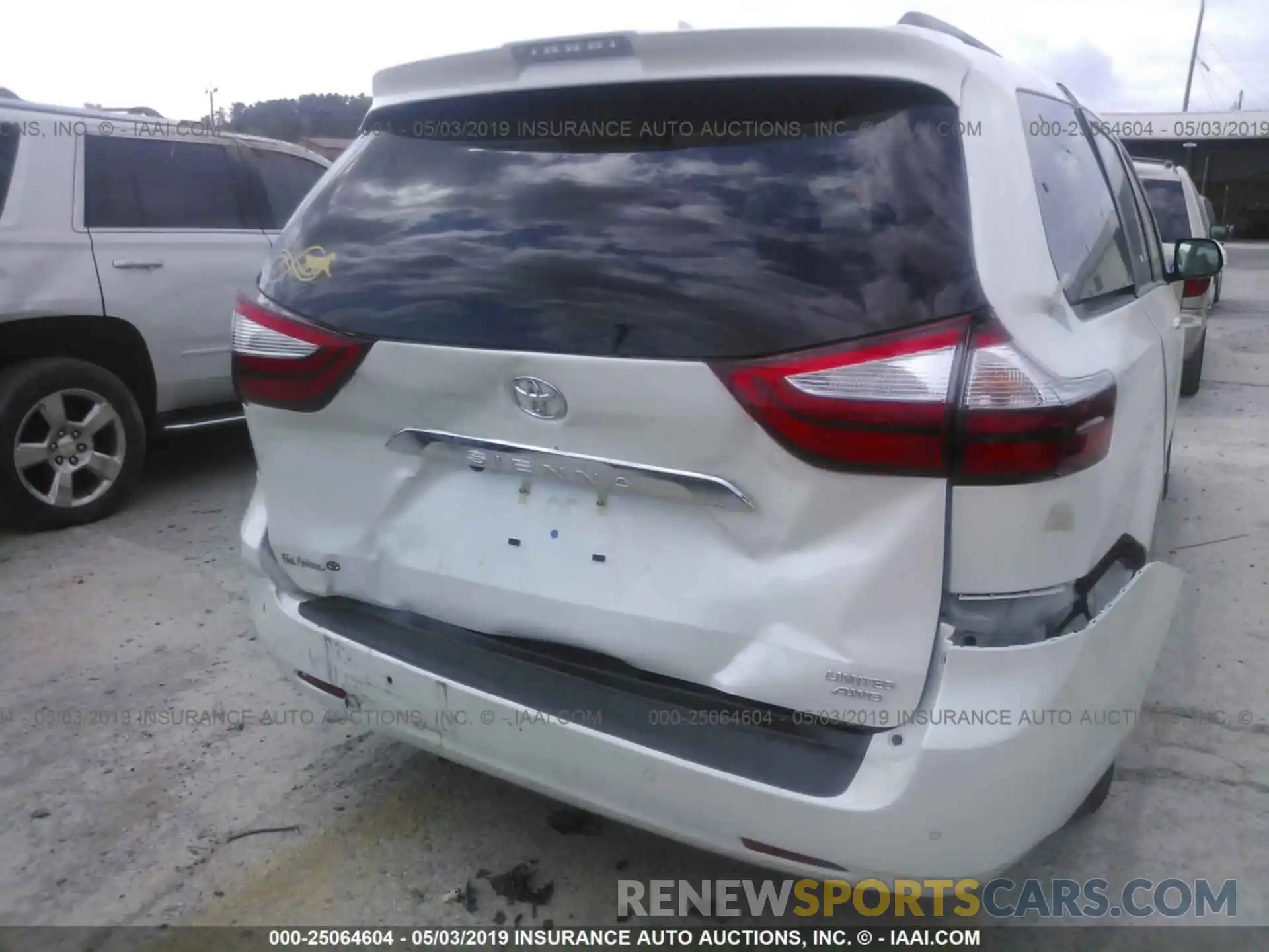 6 Photograph of a damaged car 5TDDZ3DC2KS224397 TOYOTA SIENNA 2019