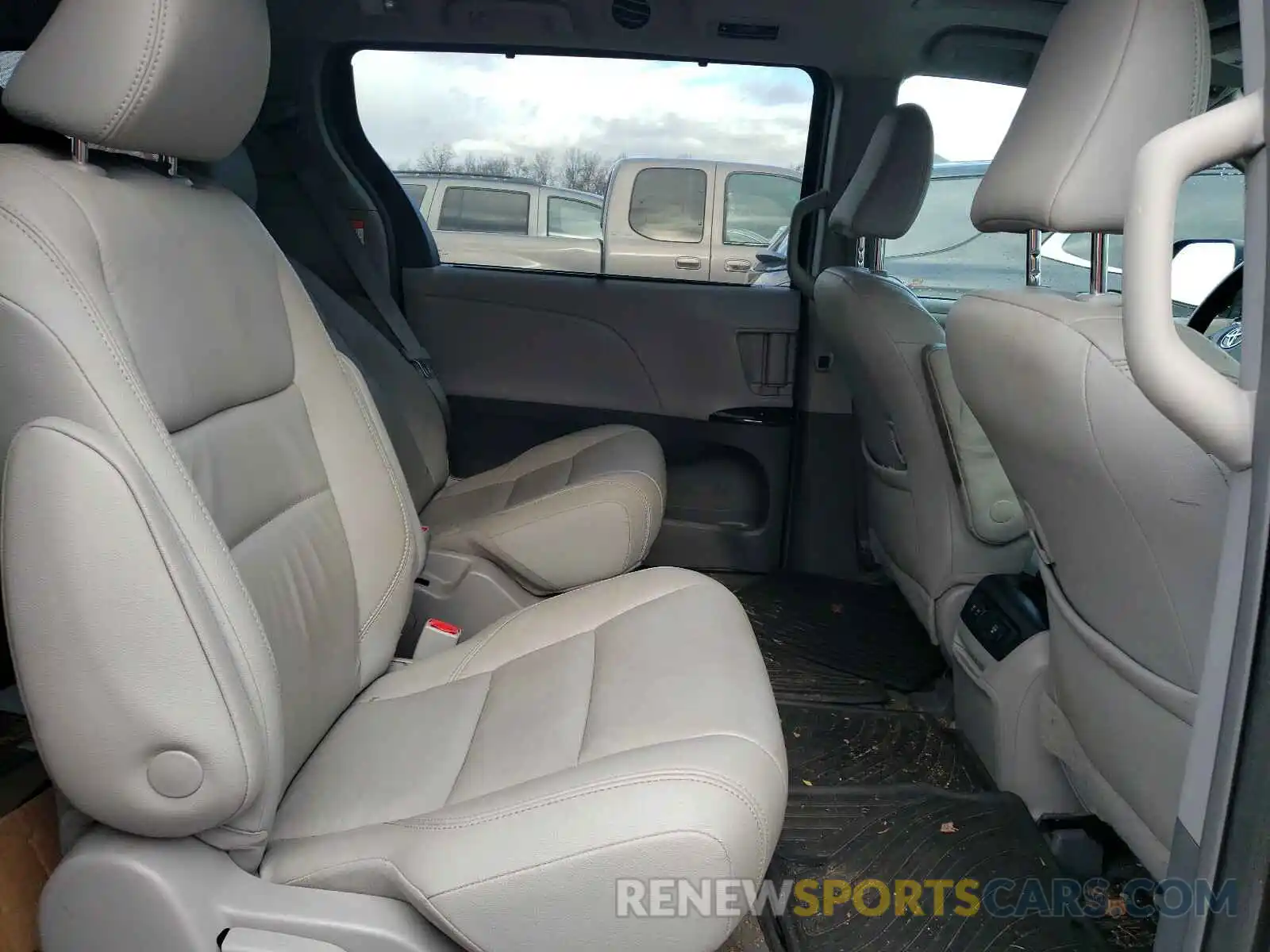 6 Фотография поврежденного автомобиля 5TDDZ3DC2KS224416 TOYOTA SIENNA 2019