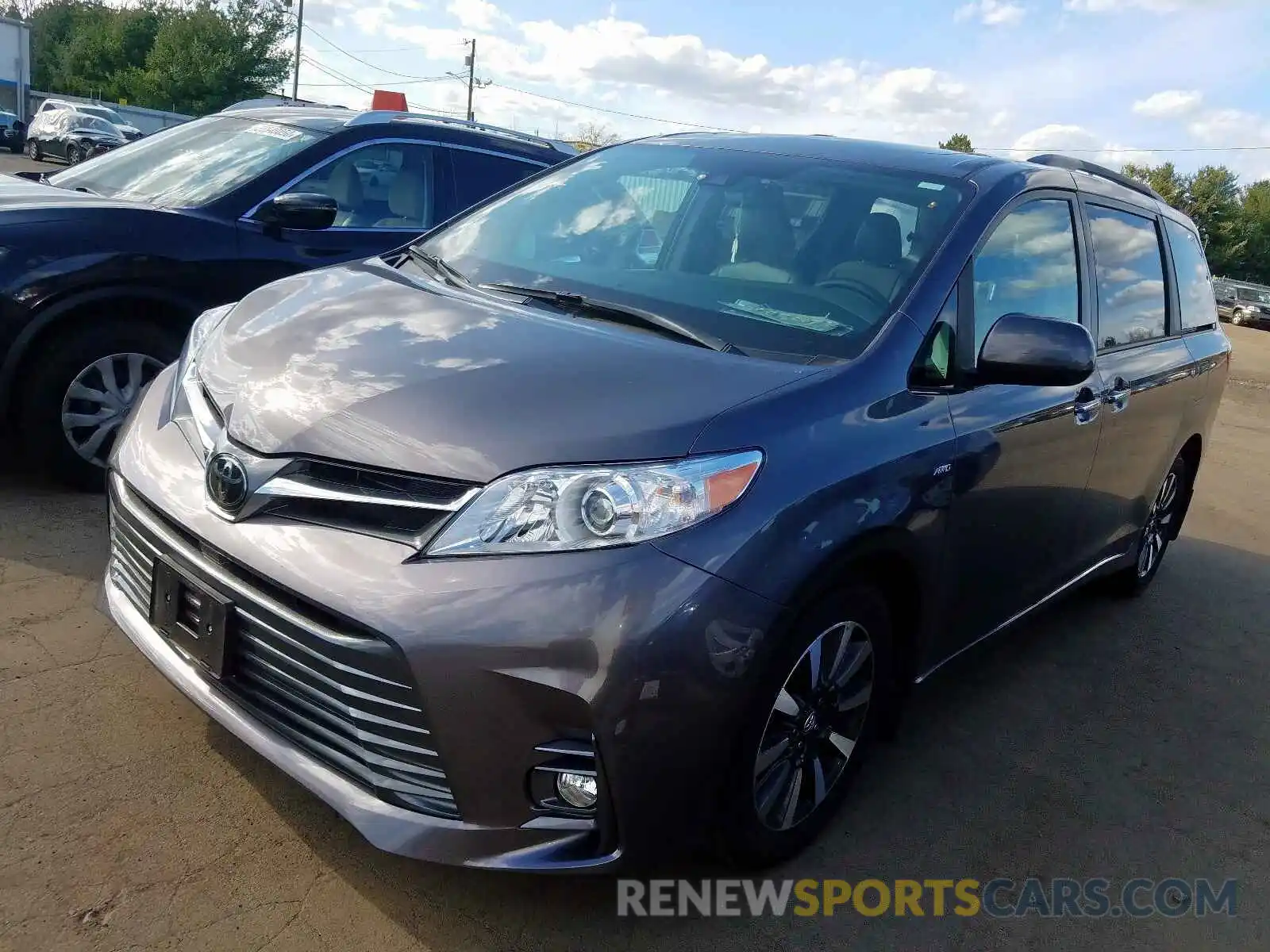 2 Photograph of a damaged car 5TDDZ3DC2KS226442 TOYOTA SIENNA 2019