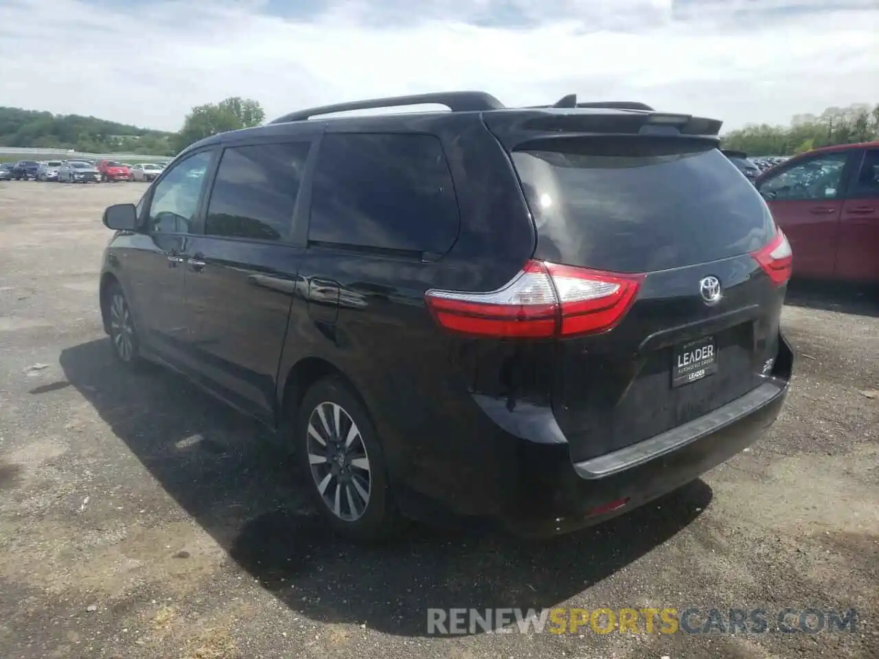 3 Фотография поврежденного автомобиля 5TDDZ3DC2KS226649 TOYOTA SIENNA 2019