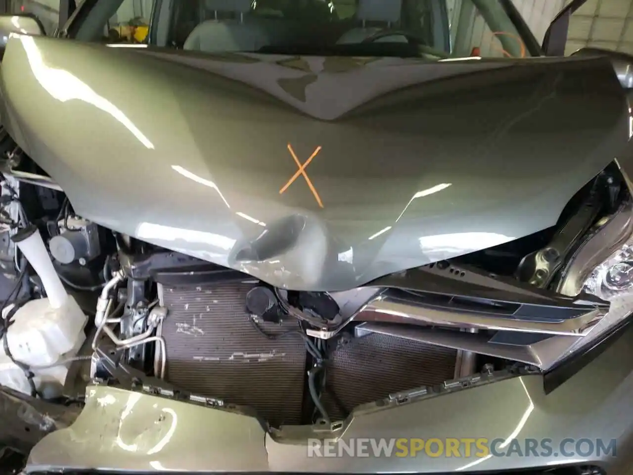 7 Photograph of a damaged car 5TDDZ3DC2KS226747 TOYOTA SIENNA 2019