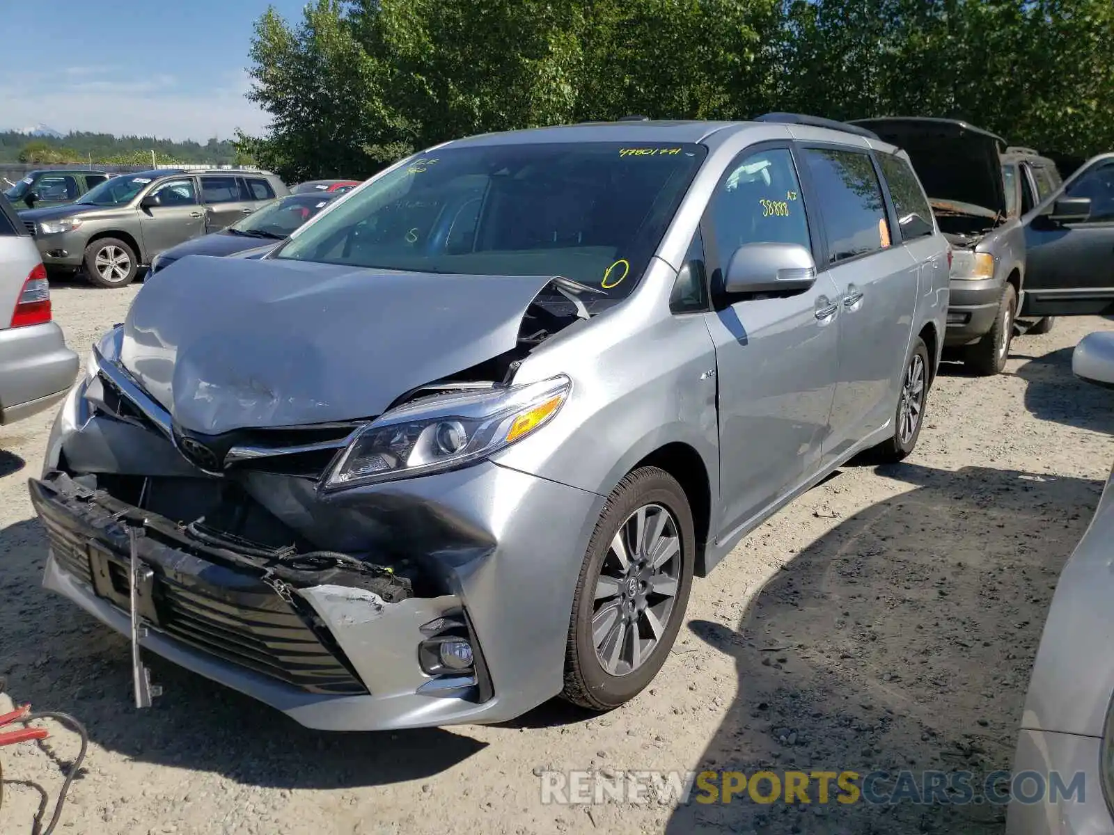 2 Photograph of a damaged car 5TDDZ3DC2KS227994 TOYOTA SIENNA 2019