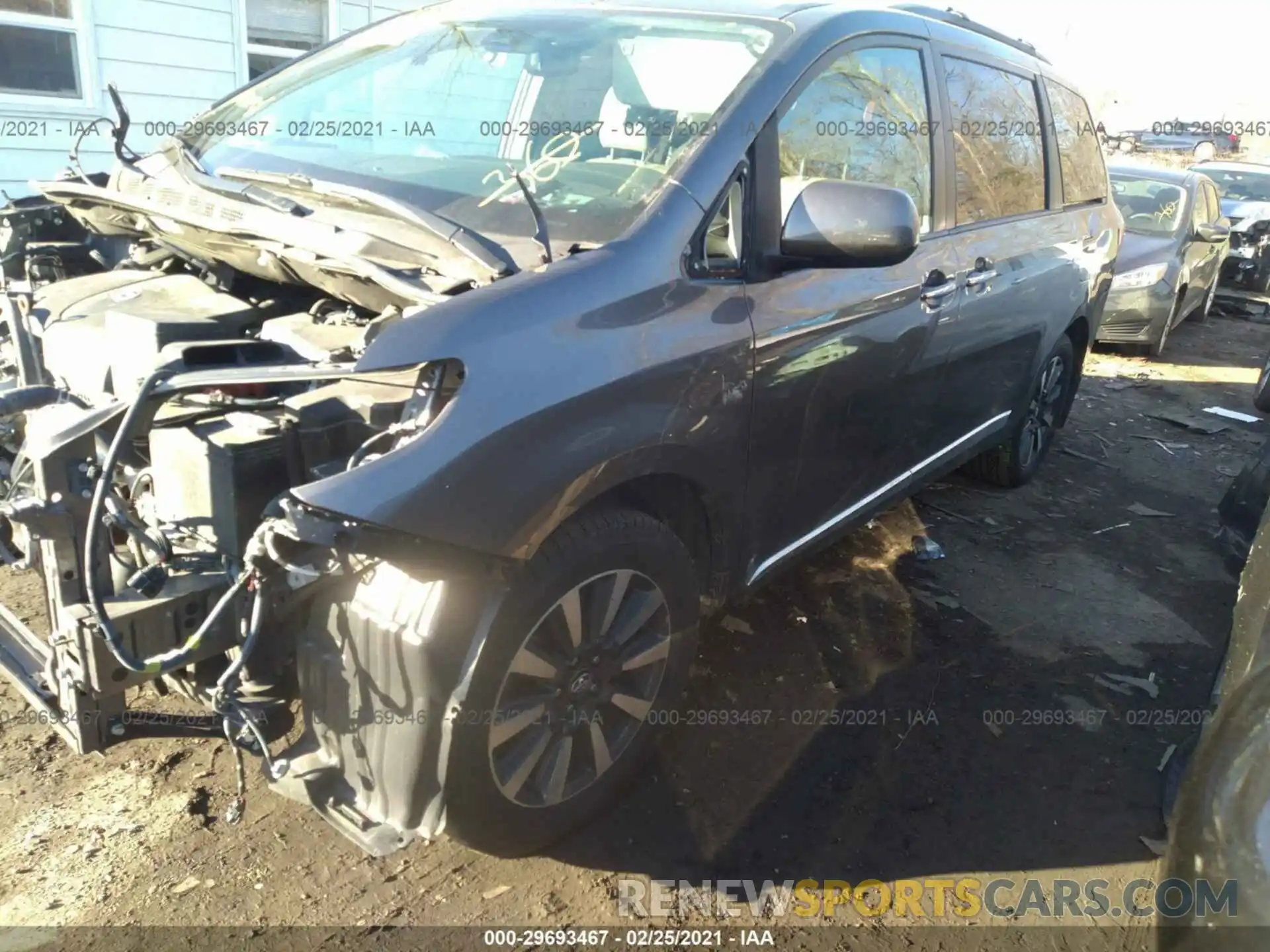 2 Photograph of a damaged car 5TDDZ3DC3KS210489 TOYOTA SIENNA 2019