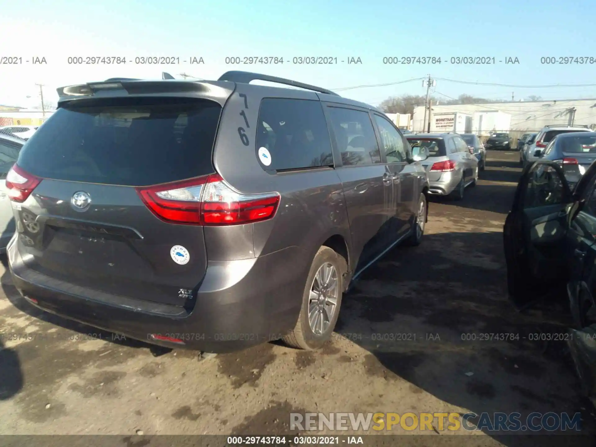 4 Фотография поврежденного автомобиля 5TDDZ3DC4KS214065 TOYOTA SIENNA 2019