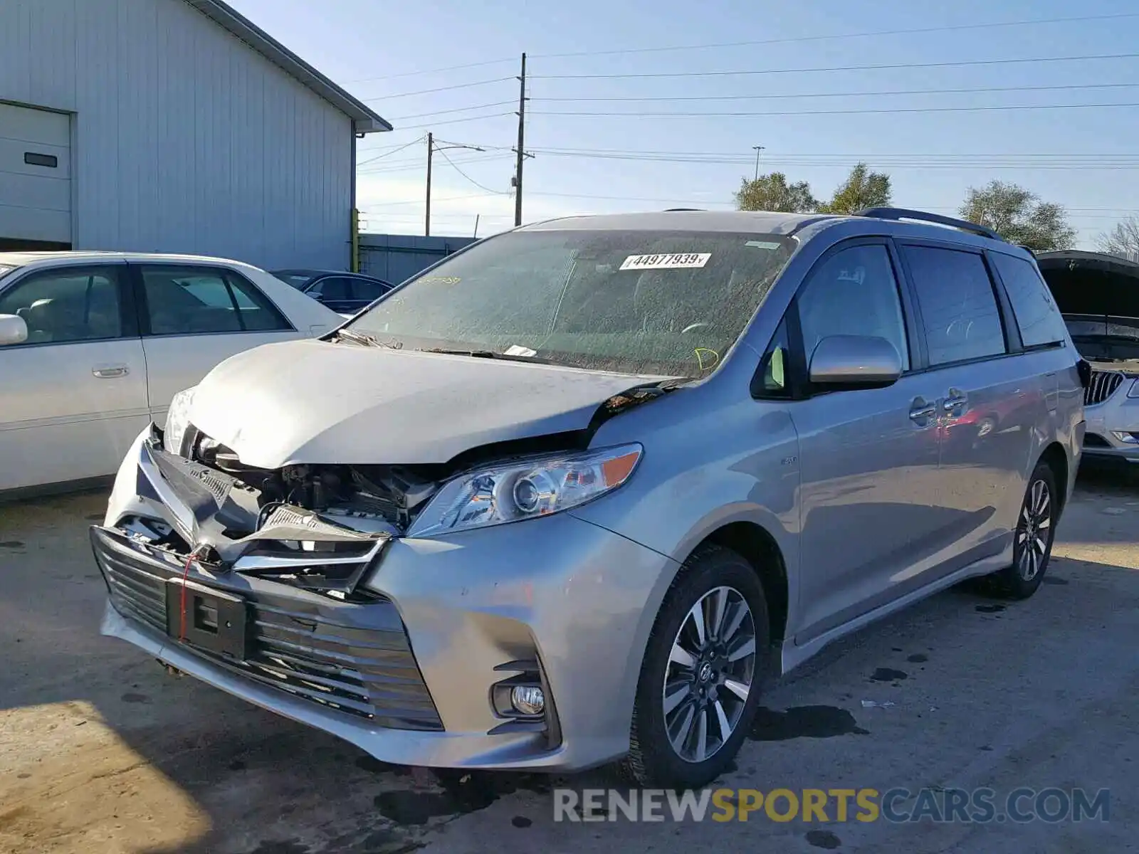 2 Photograph of a damaged car 5TDDZ3DC4KS218309 TOYOTA SIENNA 2019