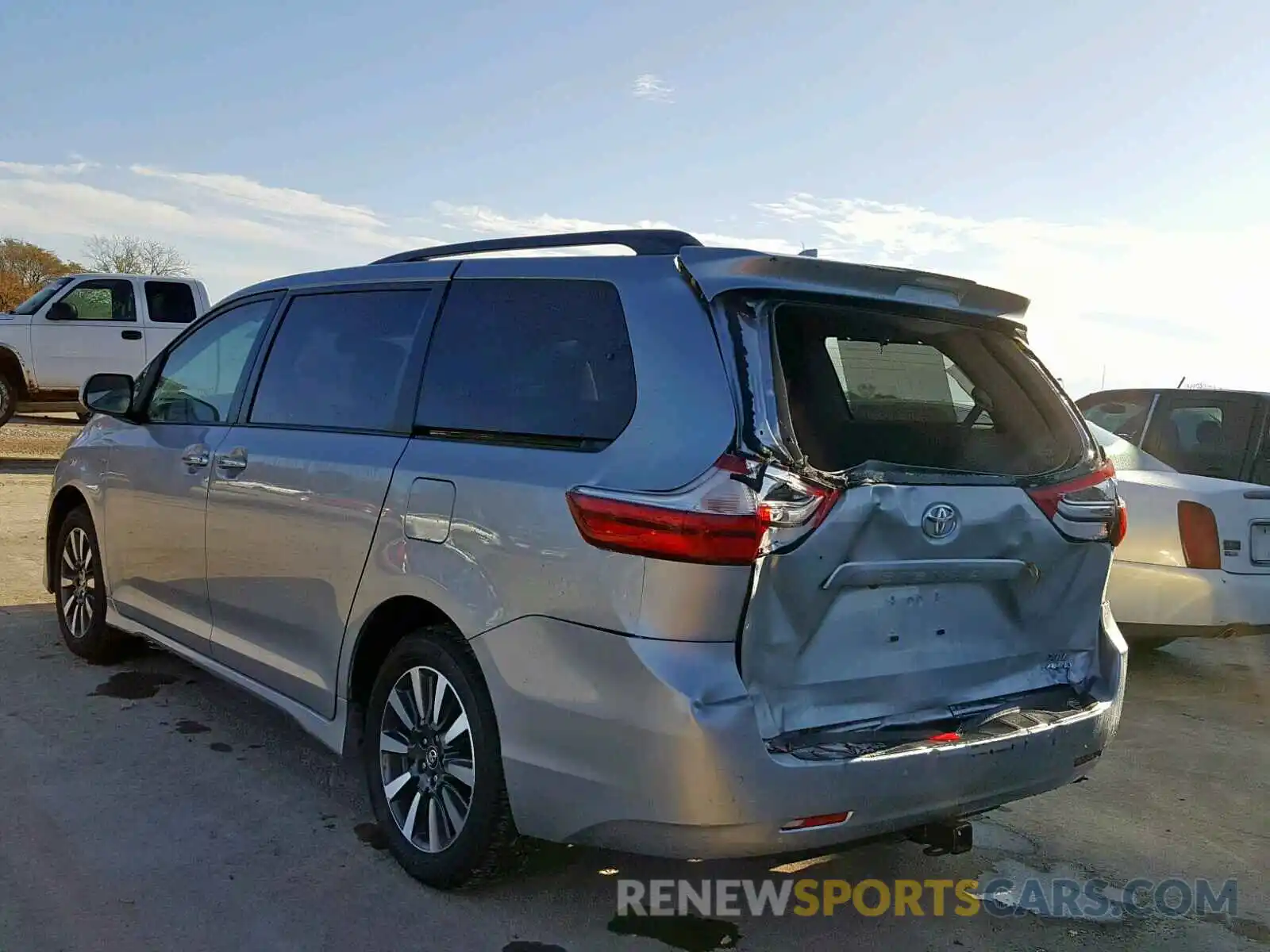 3 Фотография поврежденного автомобиля 5TDDZ3DC4KS218309 TOYOTA SIENNA 2019