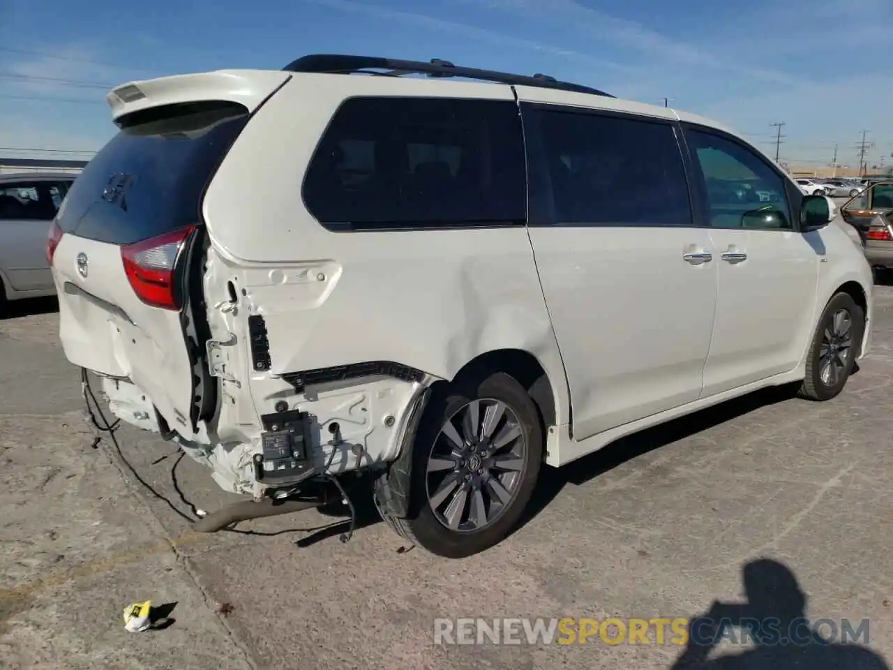 4 Фотография поврежденного автомобиля 5TDDZ3DC4KS218648 TOYOTA SIENNA 2019