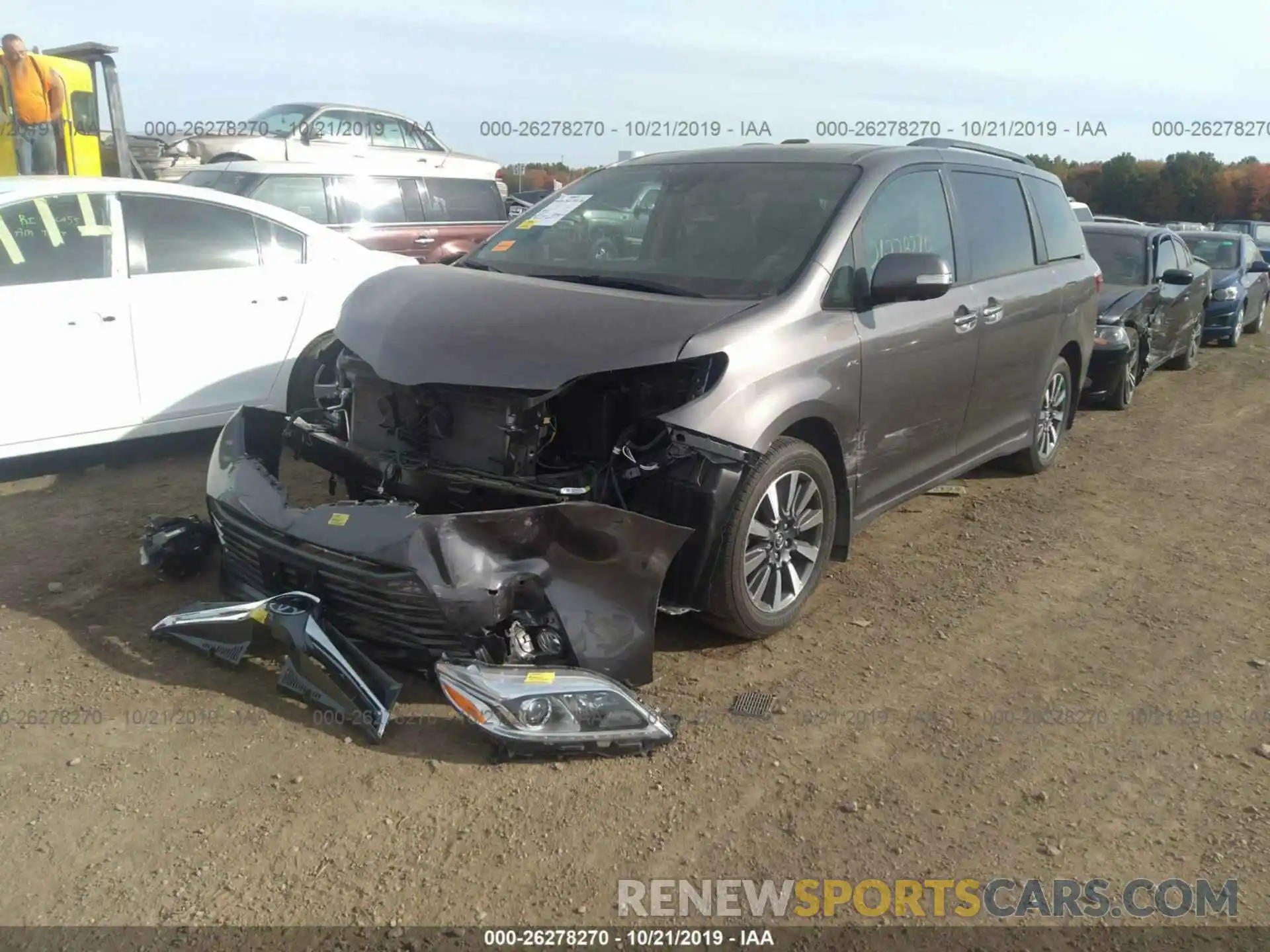 2 Photograph of a damaged car 5TDDZ3DC4KS219301 TOYOTA SIENNA 2019