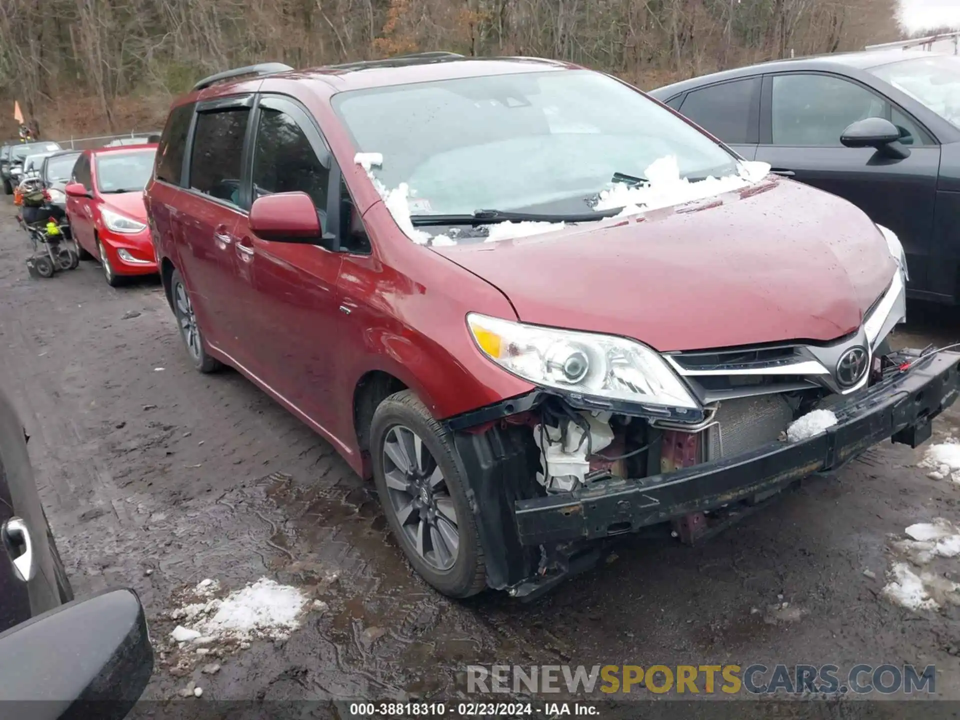 1 Photograph of a damaged car 5TDDZ3DC4KS220562 TOYOTA SIENNA 2019