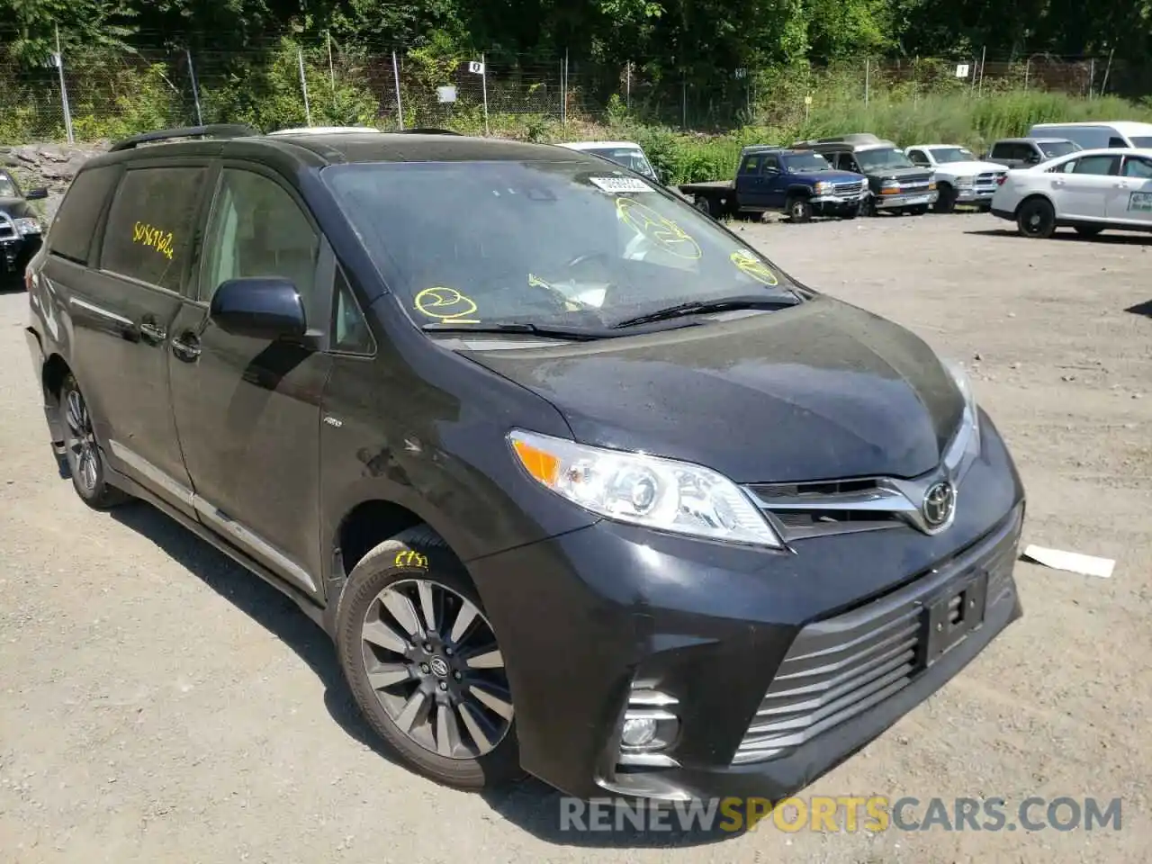 1 Photograph of a damaged car 5TDDZ3DC4KS221095 TOYOTA SIENNA 2019