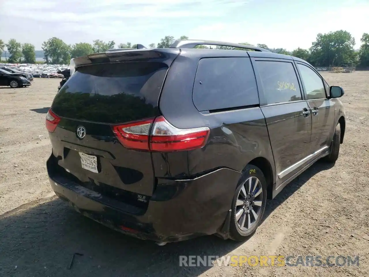 4 Фотография поврежденного автомобиля 5TDDZ3DC4KS221095 TOYOTA SIENNA 2019