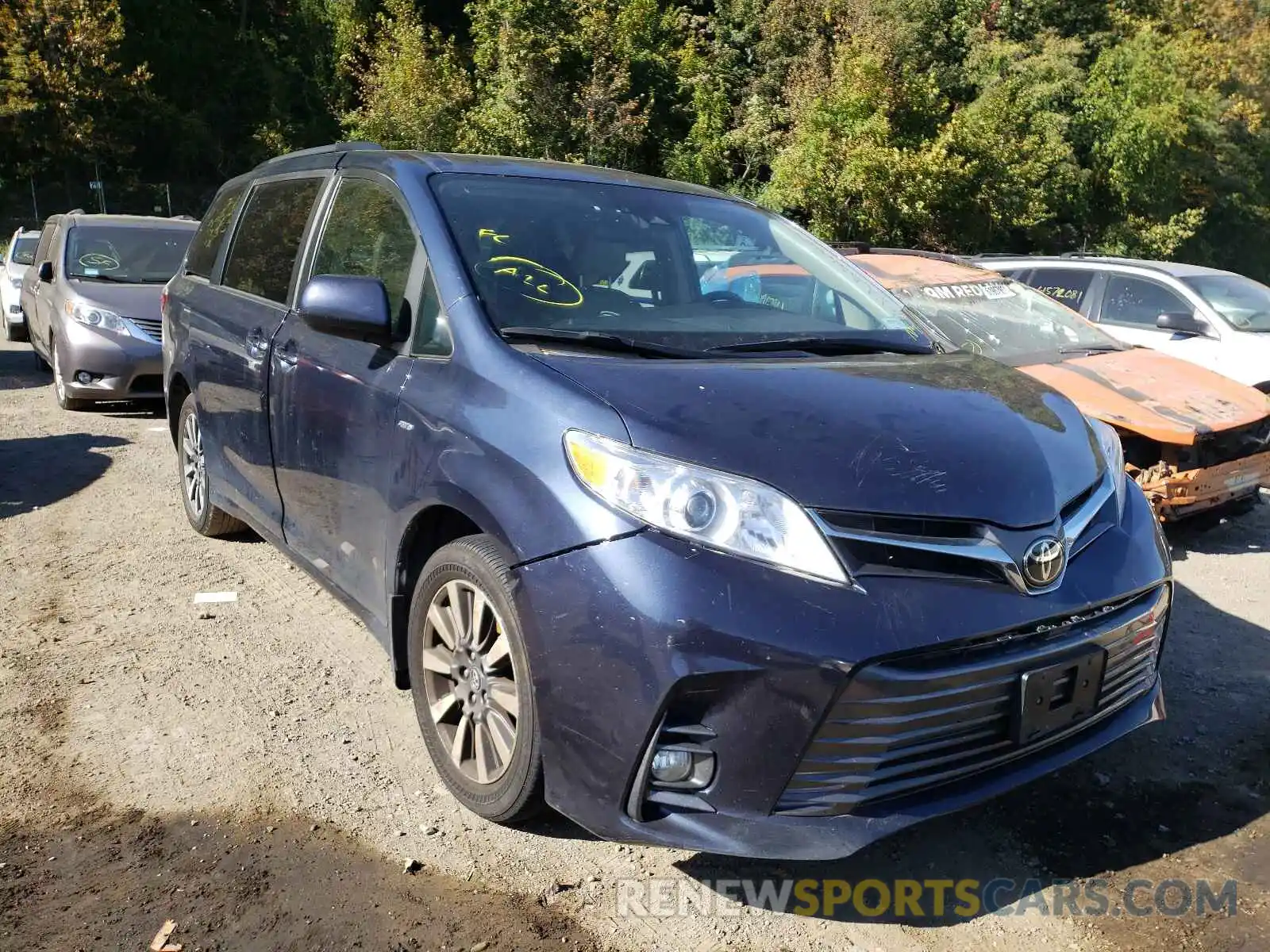 1 Photograph of a damaged car 5TDDZ3DC4KS226460 TOYOTA SIENNA 2019