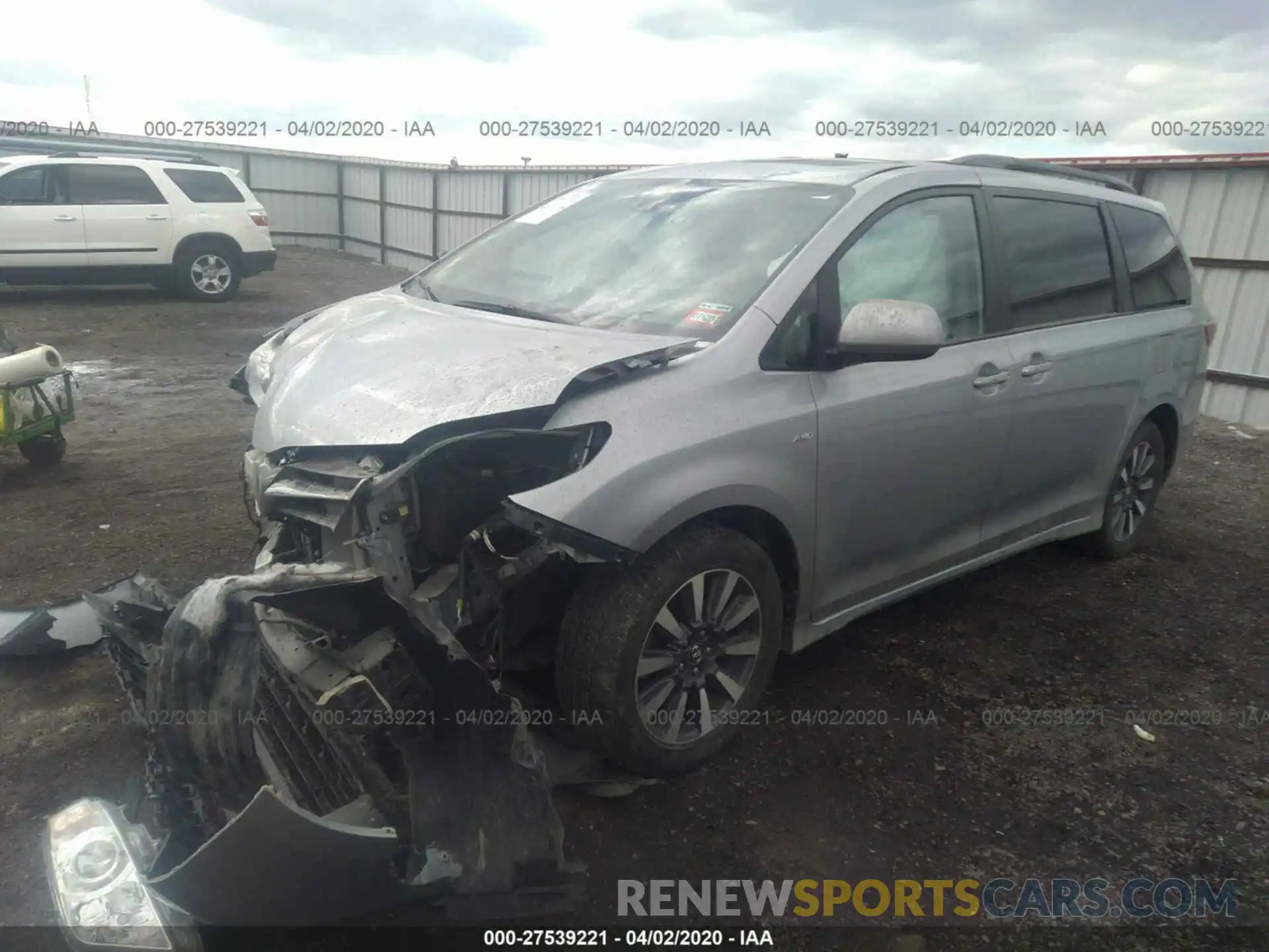 2 Photograph of a damaged car 5TDDZ3DC4KS226782 TOYOTA SIENNA 2019