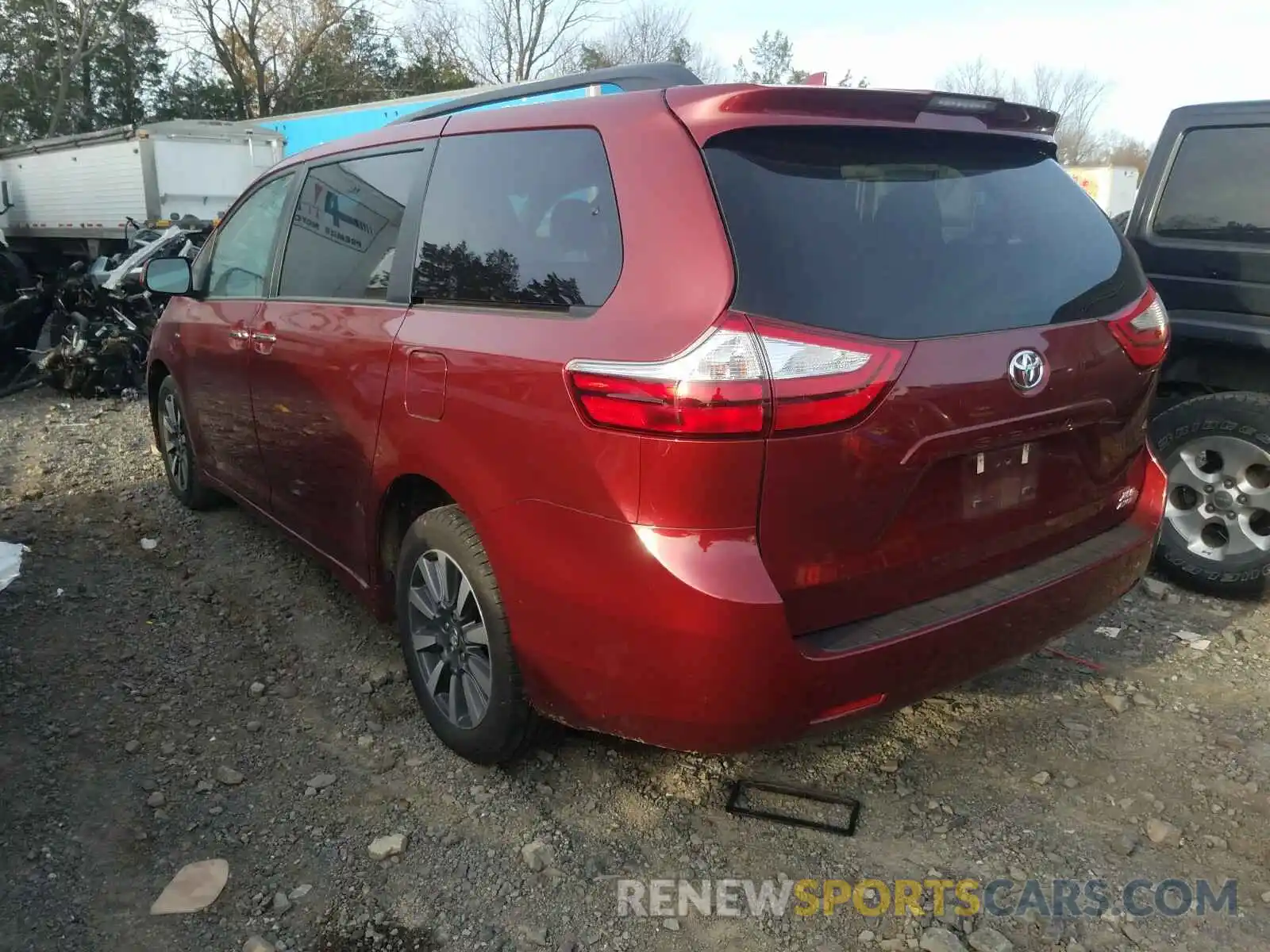 3 Photograph of a damaged car 5TDDZ3DC5KS212910 TOYOTA SIENNA 2019