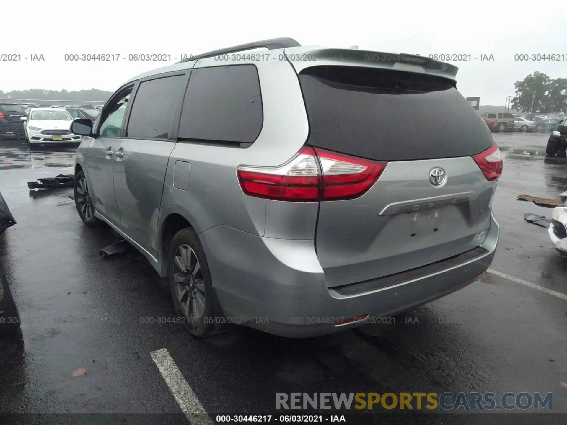 3 Photograph of a damaged car 5TDDZ3DC5KS219291 TOYOTA SIENNA 2019