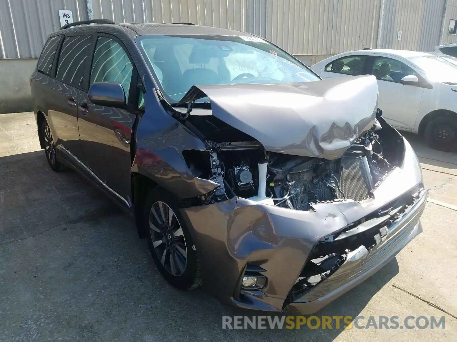 1 Photograph of a damaged car 5TDDZ3DC5KS222210 TOYOTA SIENNA 2019