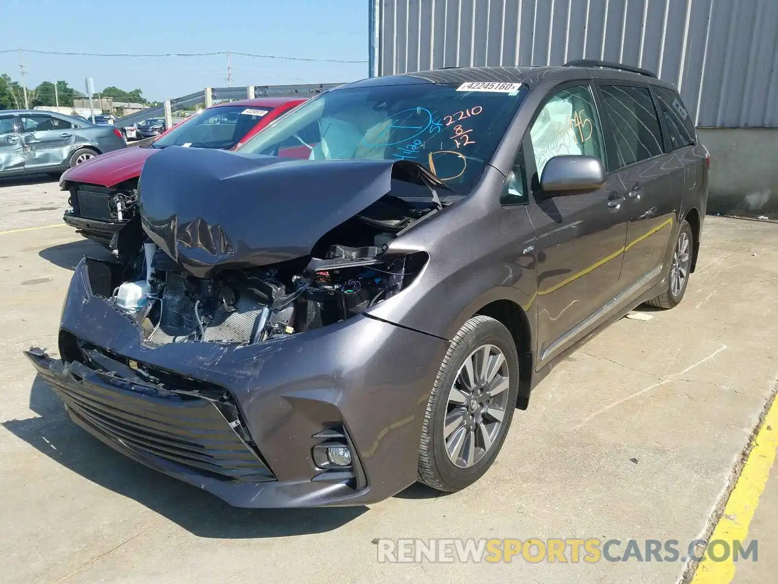 2 Photograph of a damaged car 5TDDZ3DC5KS222210 TOYOTA SIENNA 2019