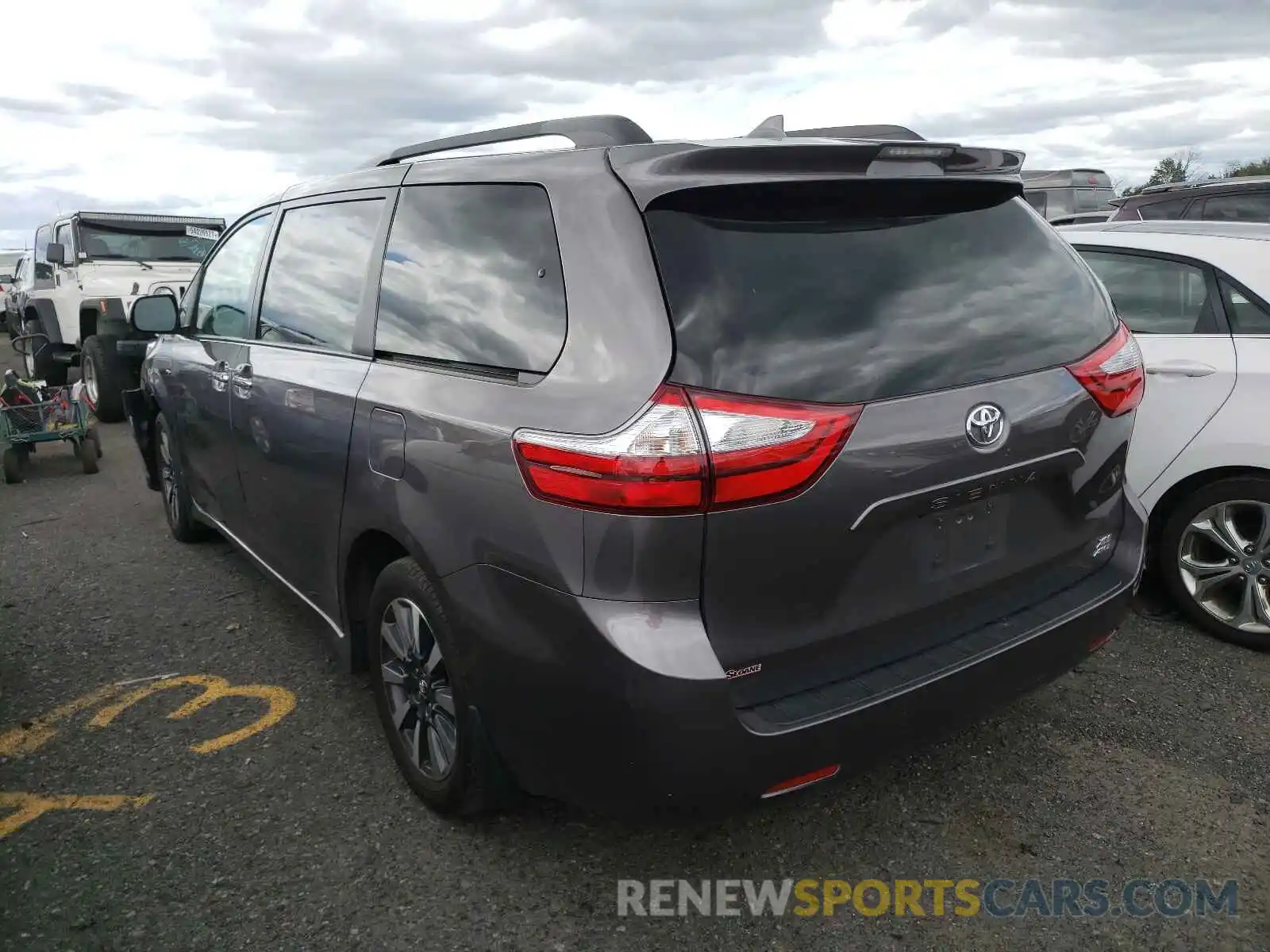 3 Photograph of a damaged car 5TDDZ3DC5KS222661 TOYOTA SIENNA 2019