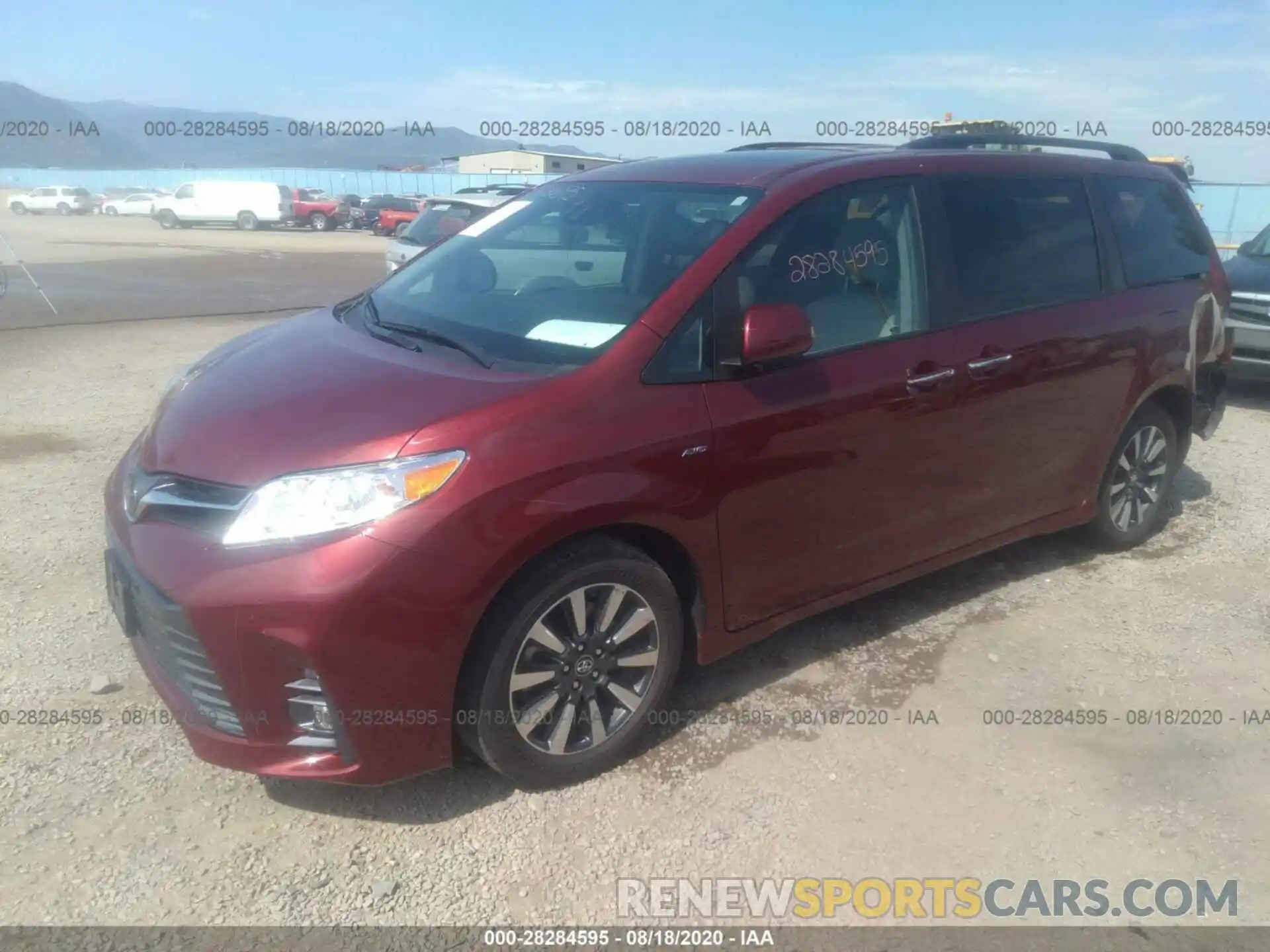 2 Photograph of a damaged car 5TDDZ3DC5KS223339 TOYOTA SIENNA 2019