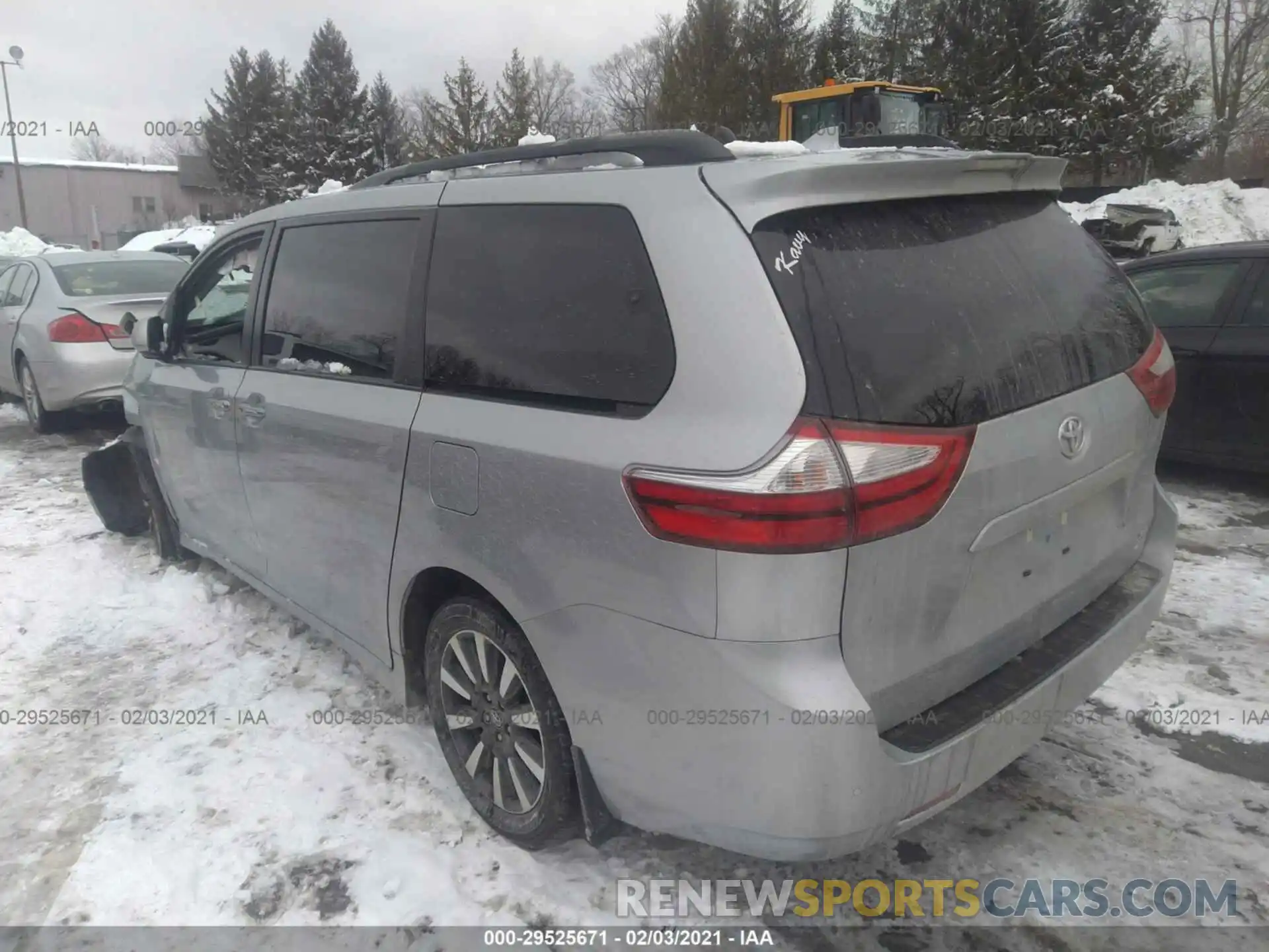 3 Фотография поврежденного автомобиля 5TDDZ3DC5KS224555 TOYOTA SIENNA 2019