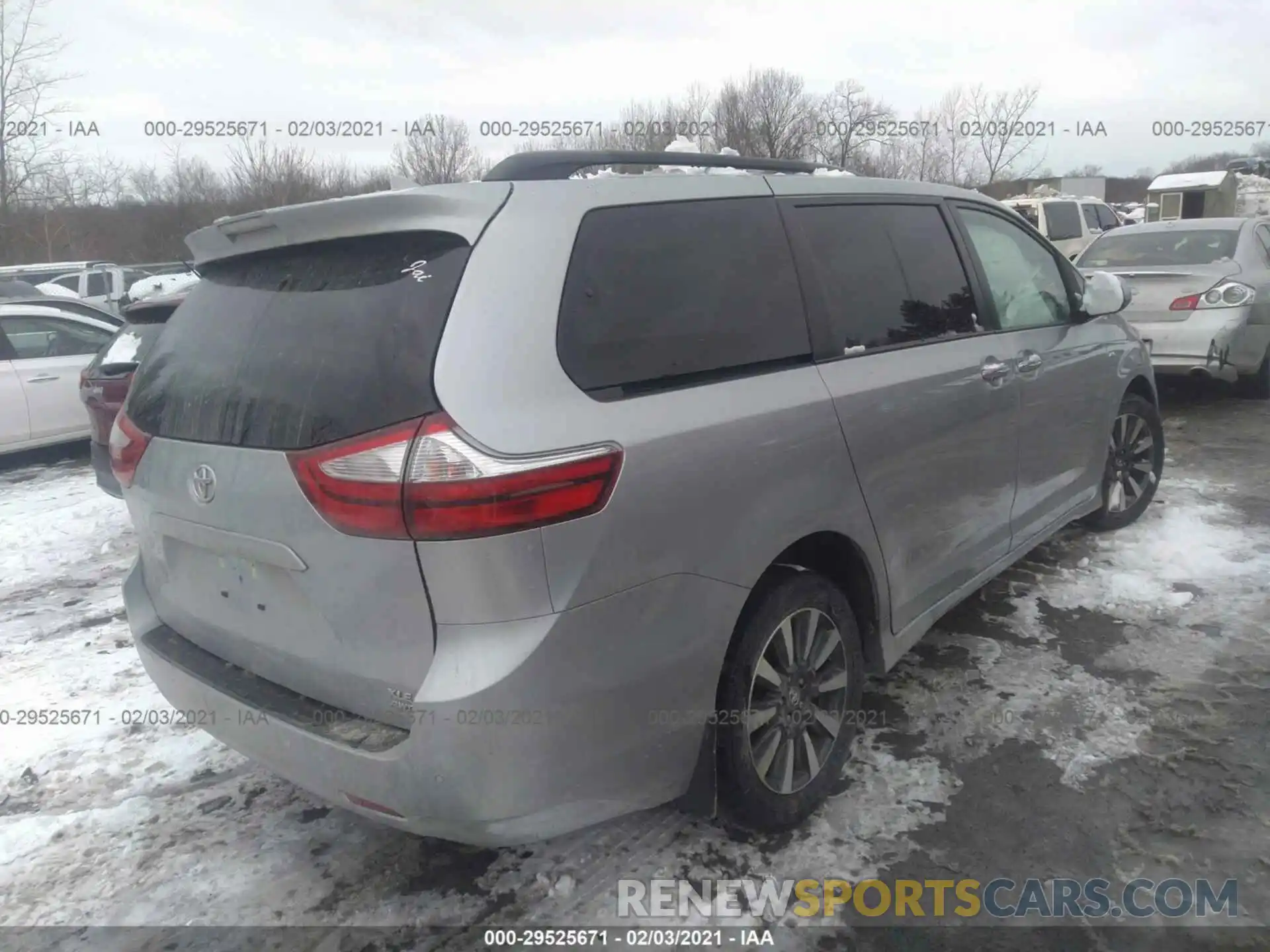 4 Фотография поврежденного автомобиля 5TDDZ3DC5KS224555 TOYOTA SIENNA 2019