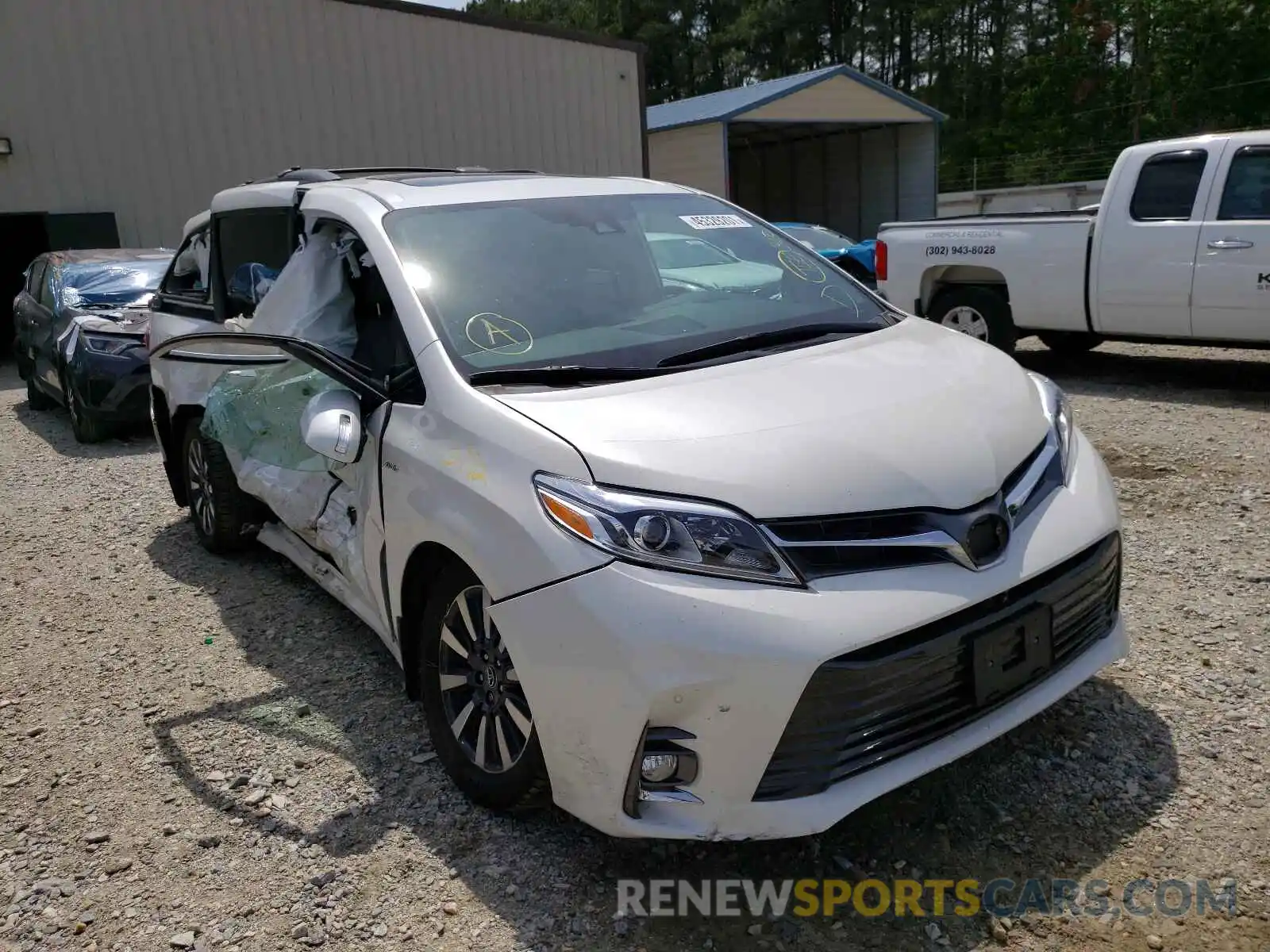 1 Photograph of a damaged car 5TDDZ3DC6KS210311 TOYOTA SIENNA 2019