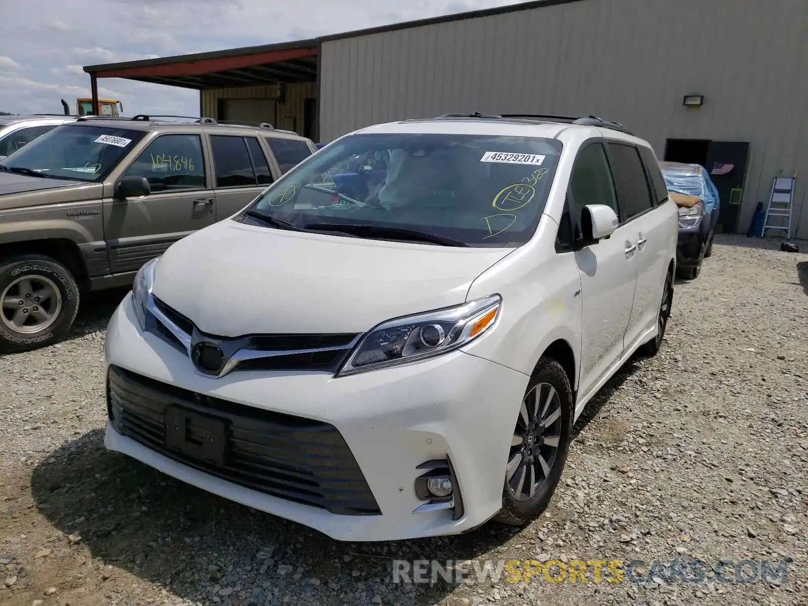 2 Photograph of a damaged car 5TDDZ3DC6KS210311 TOYOTA SIENNA 2019