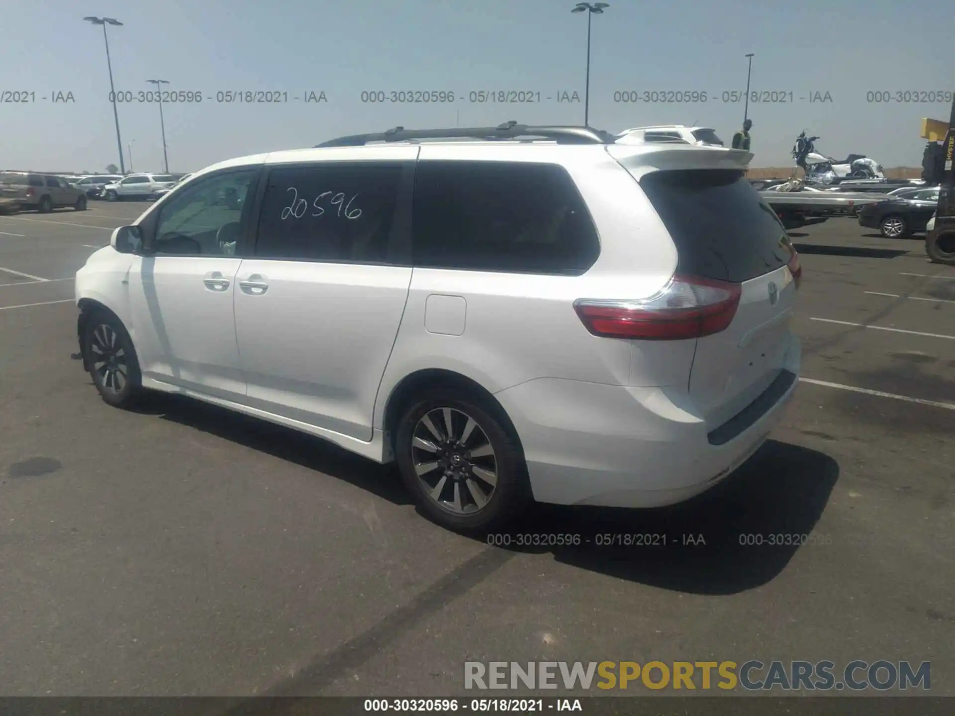 3 Фотография поврежденного автомобиля 5TDDZ3DC6KS211362 TOYOTA SIENNA 2019