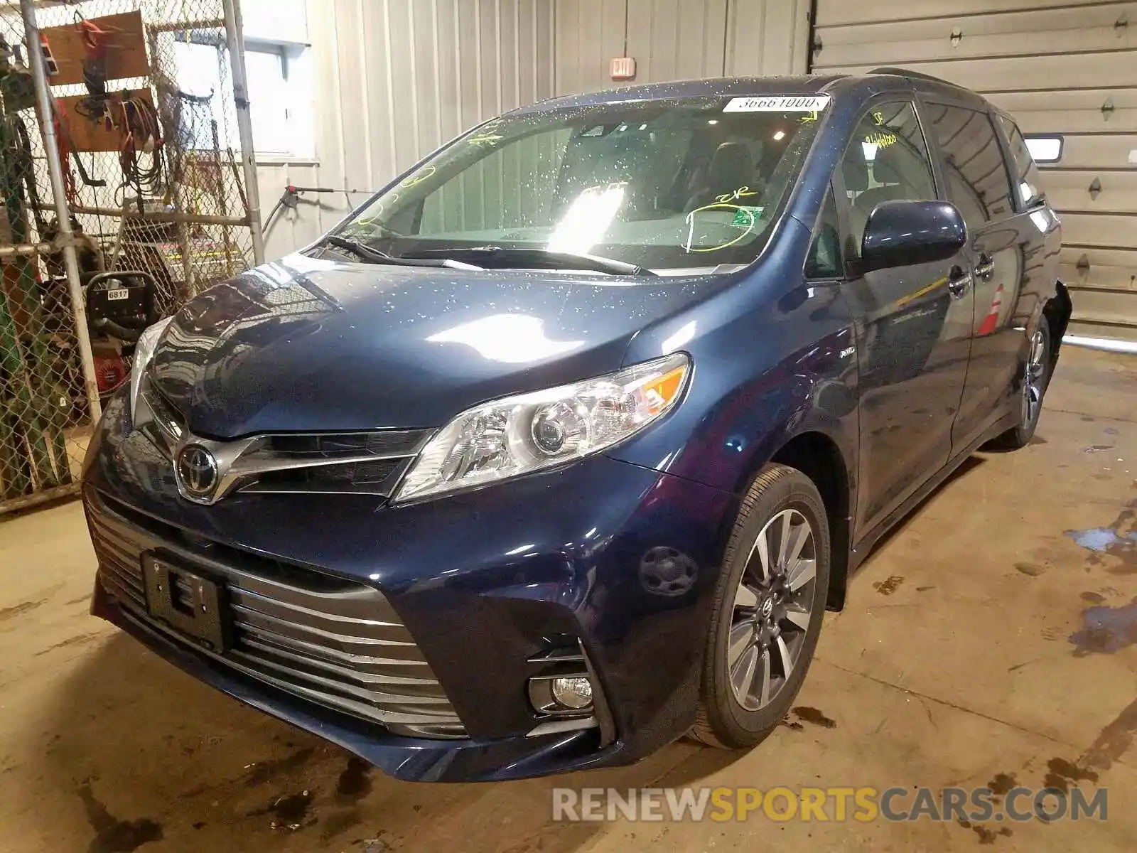 2 Photograph of a damaged car 5TDDZ3DC6KS215301 TOYOTA SIENNA 2019